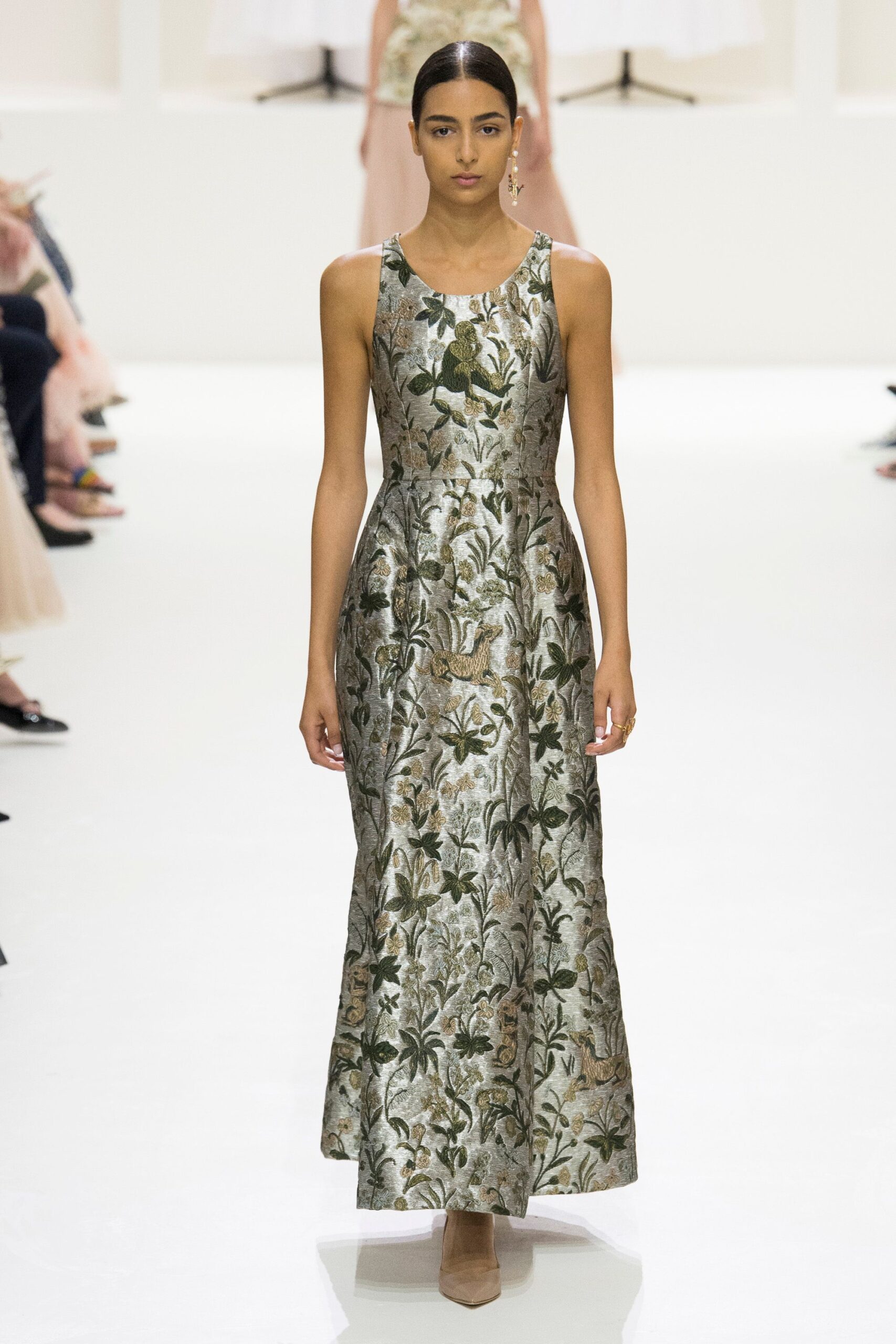 Christian Dior F/W 18 Couture Look 742