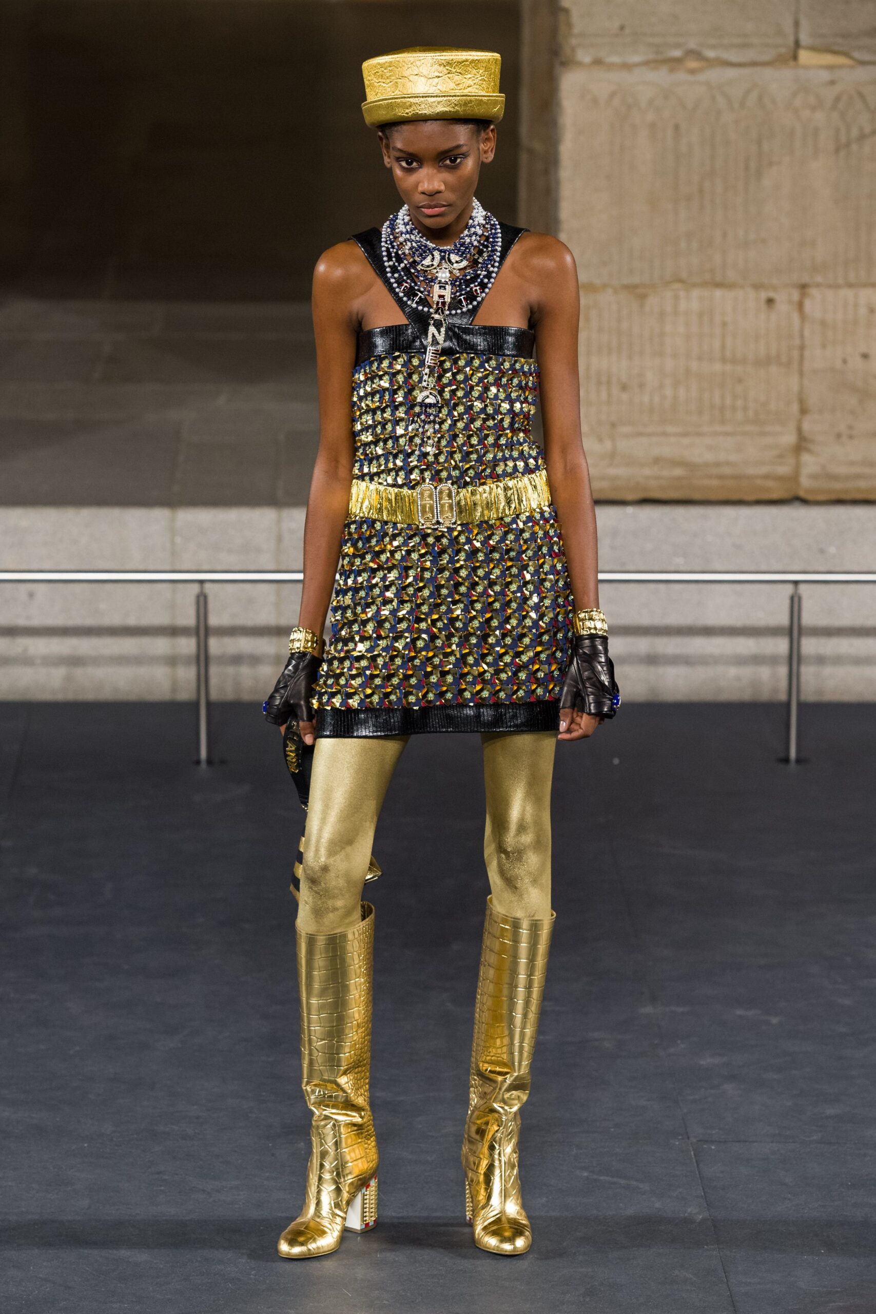 Chanel F/W 19 Look 756