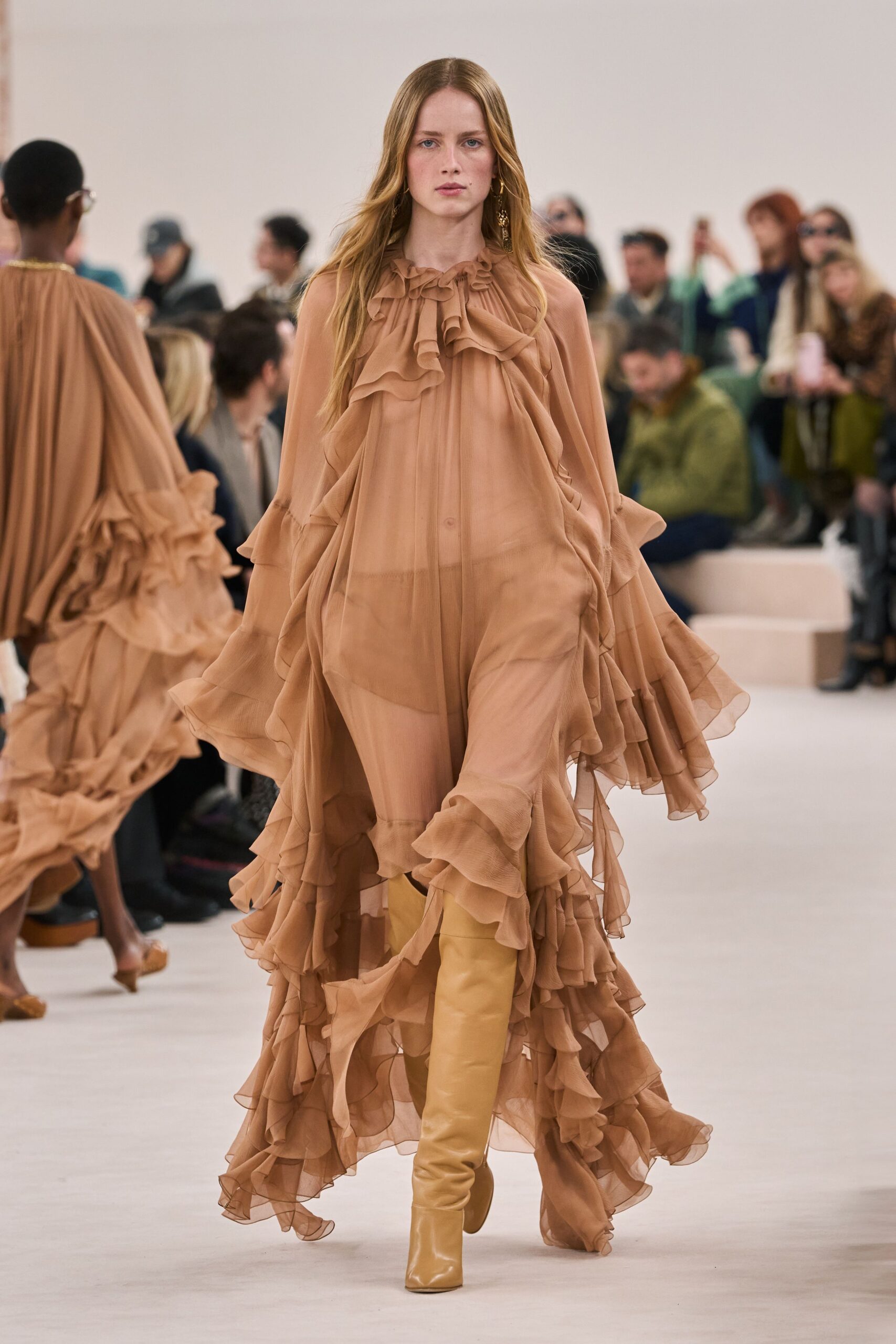 Chloé F/W 24 Look 801