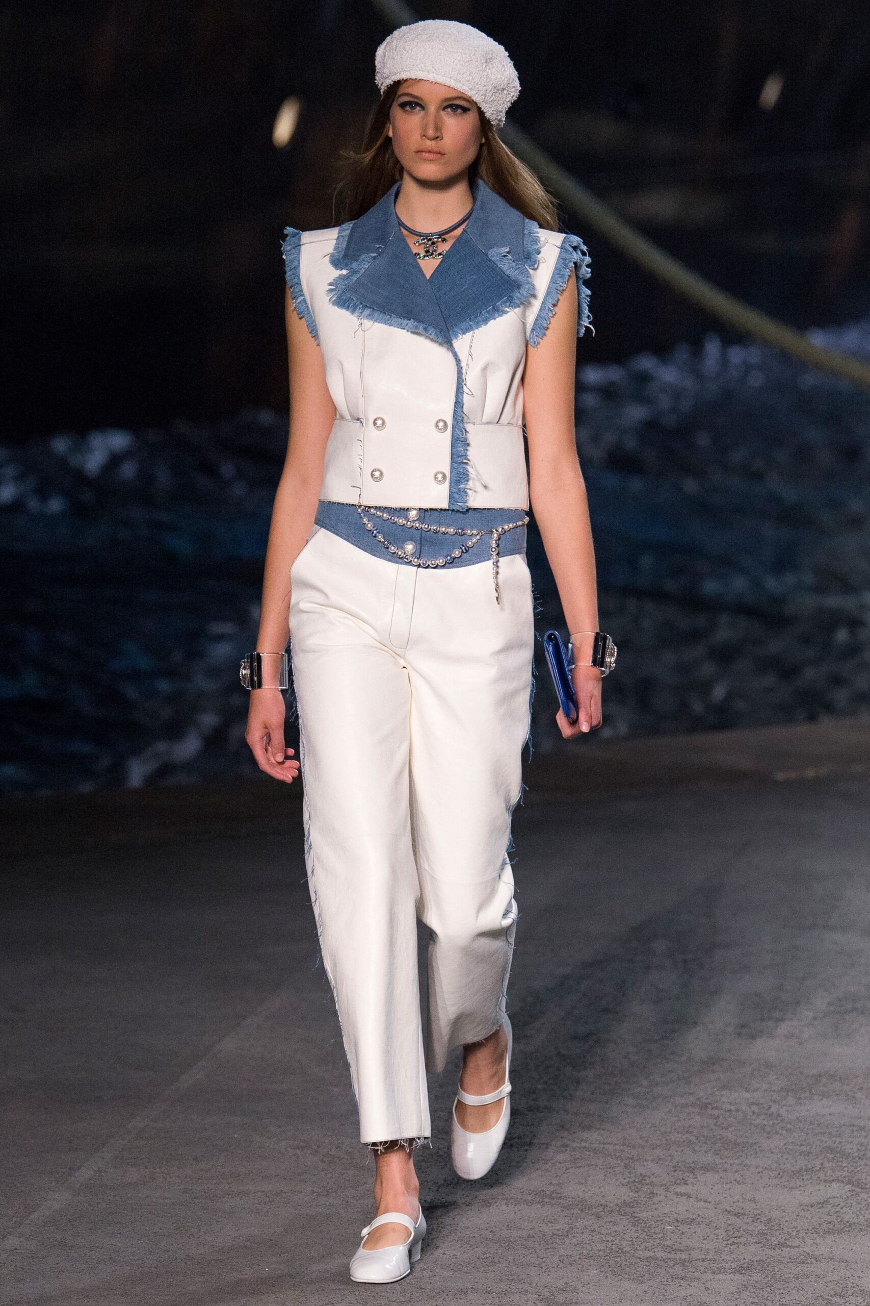 Chanel Resort 19 Look 700