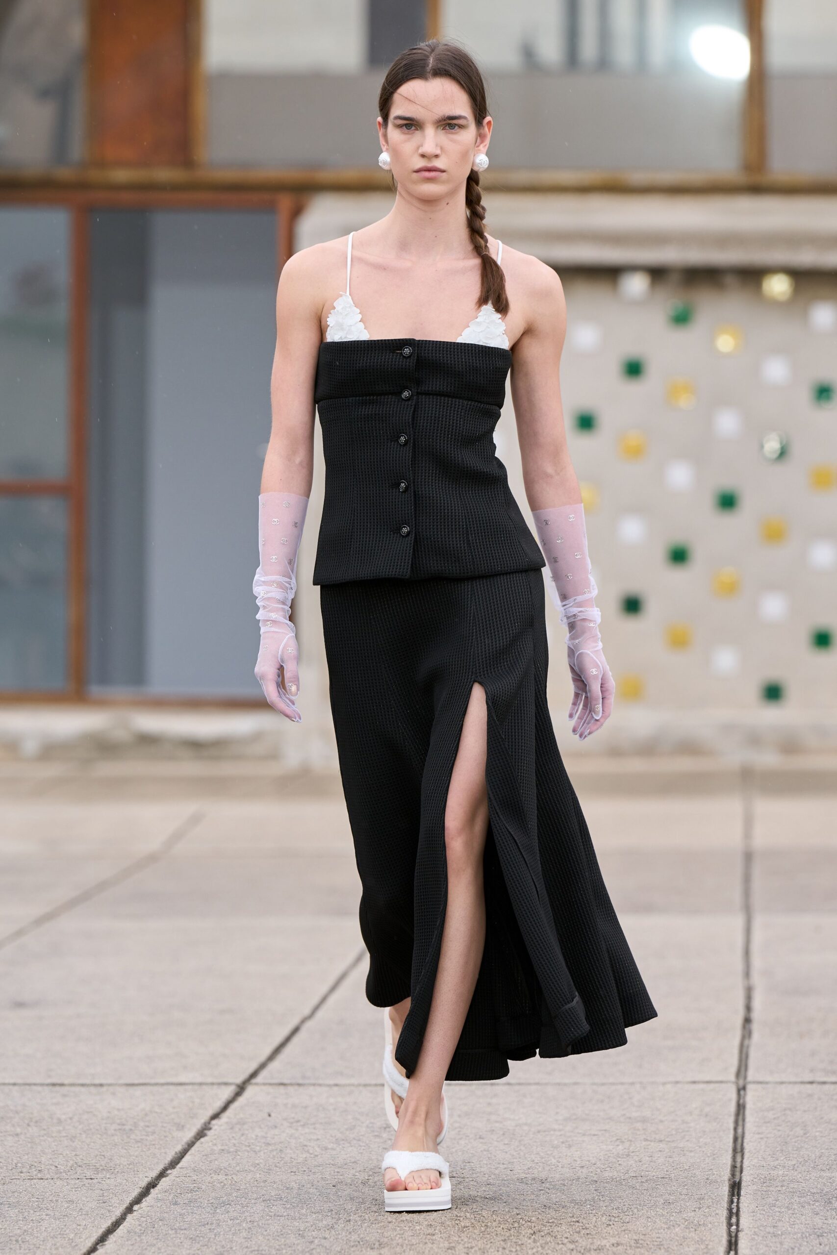 black cotton sleeveless collared fitted buttoned top