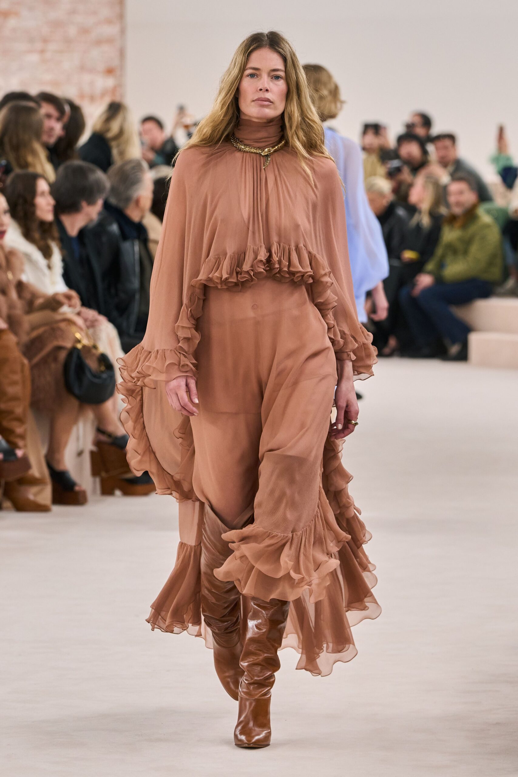 Chloé F/W 24 Look 819
