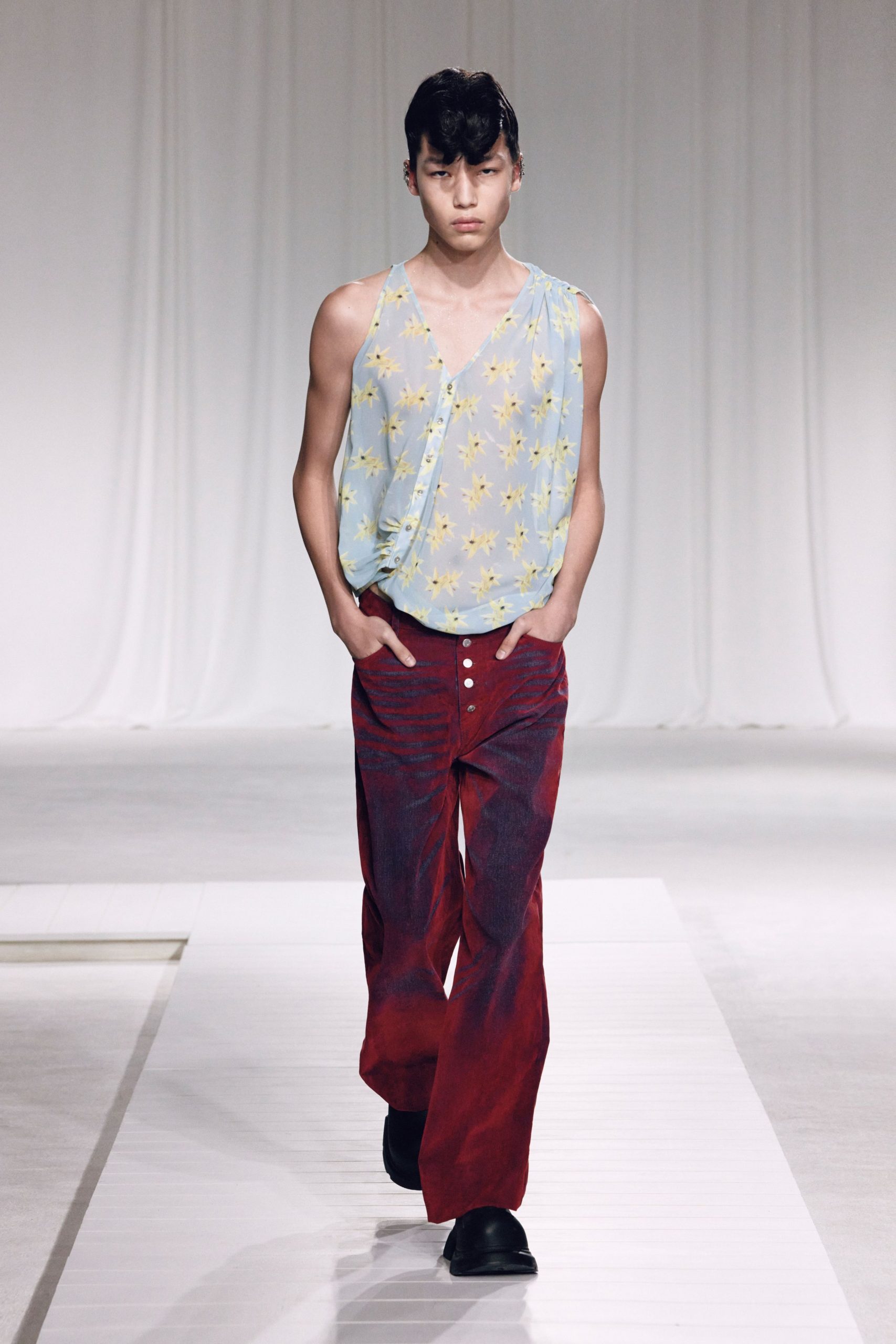 red denim fitted buttoned wide-leg pants