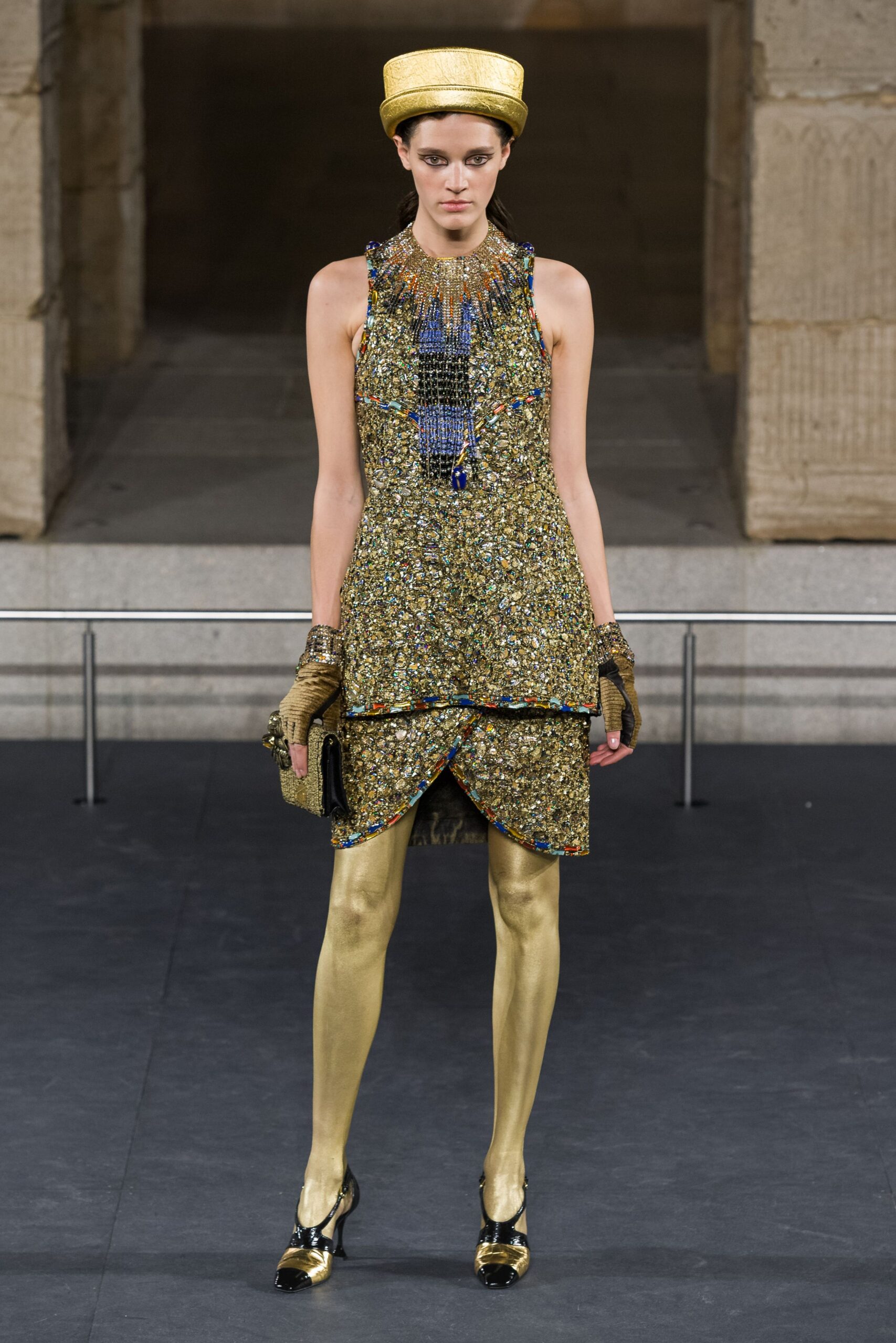 Chanel F/W 19 Look 784