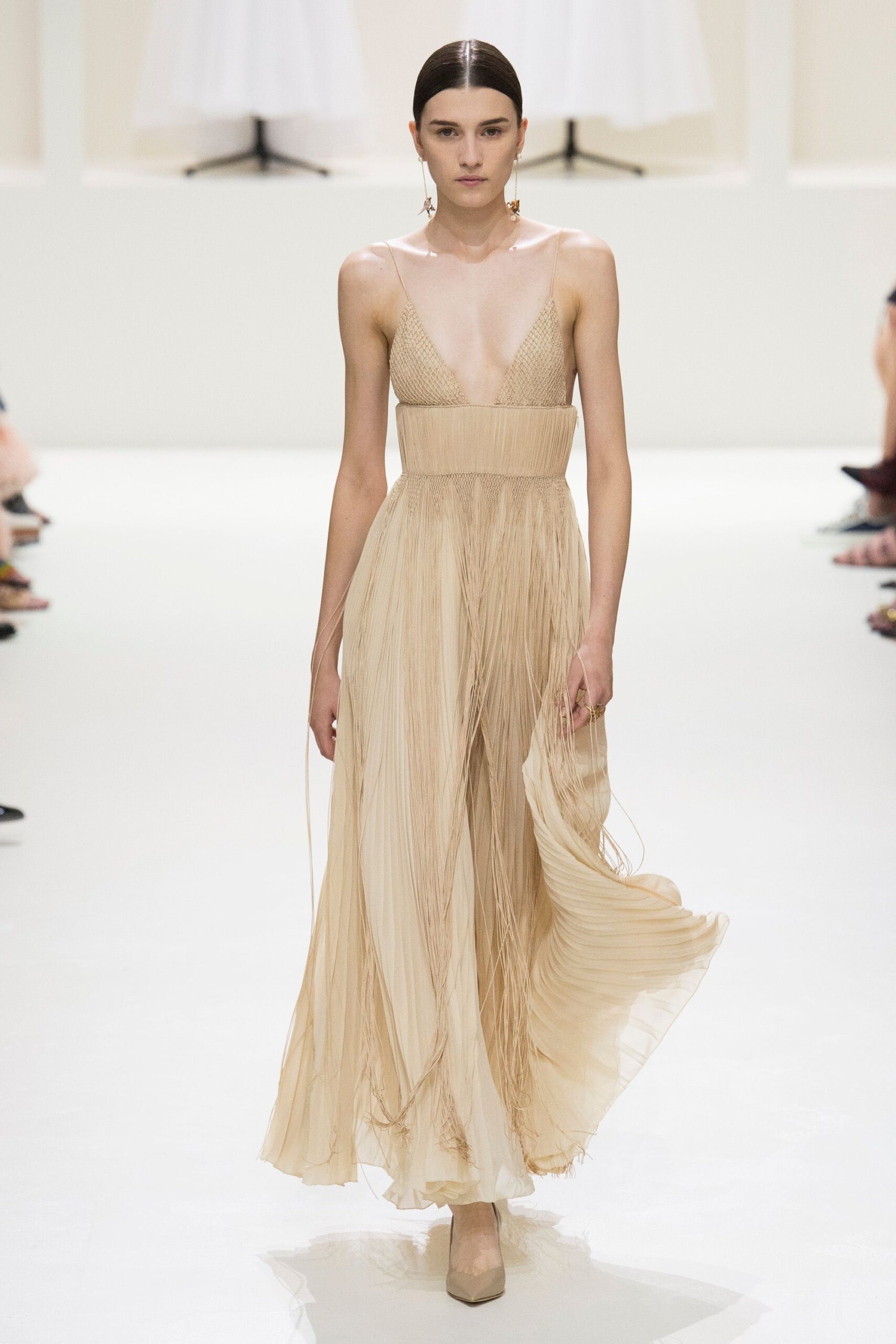 Christian Dior F/W 18 Couture Look 801