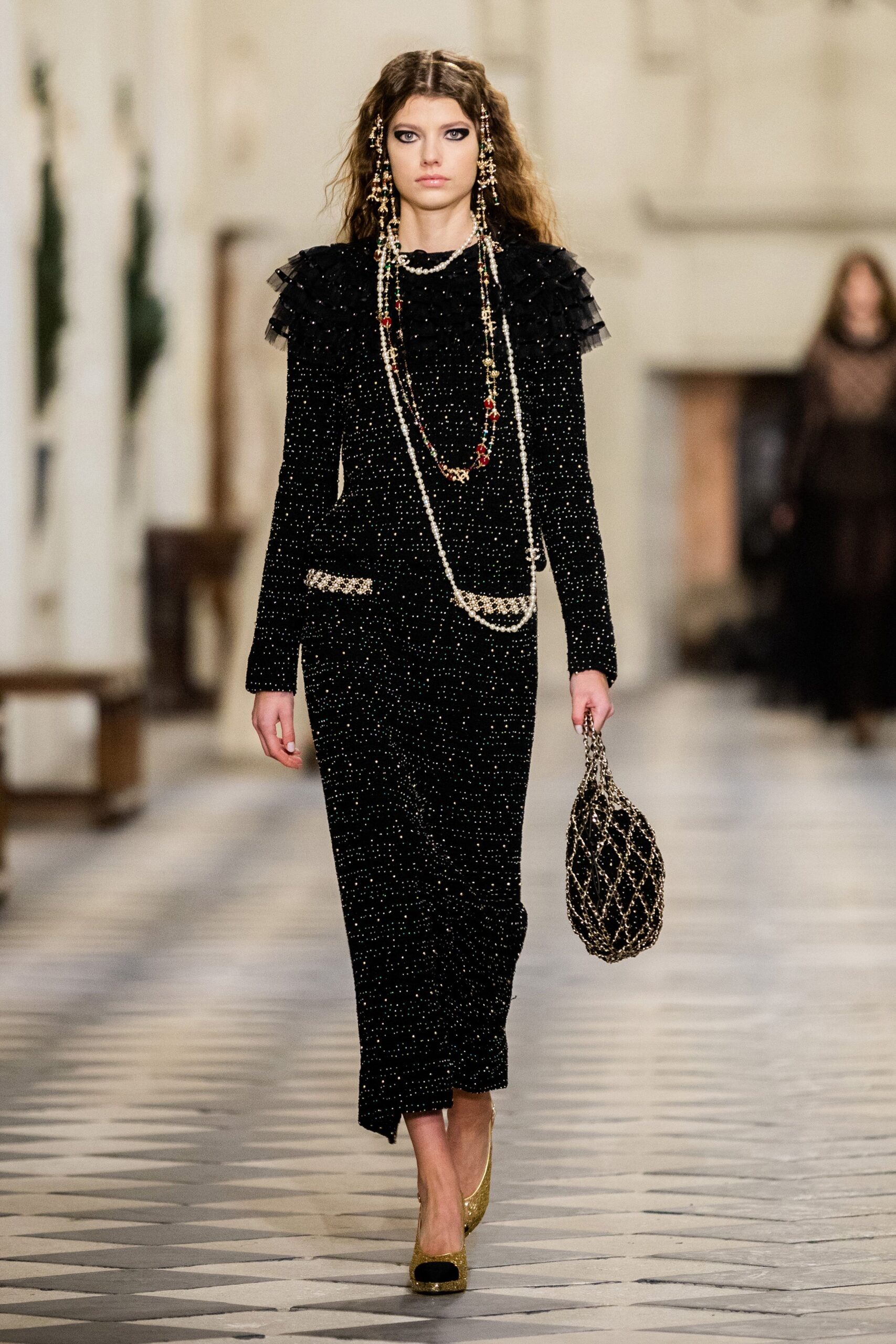 Chanel F/W 21 Look 828