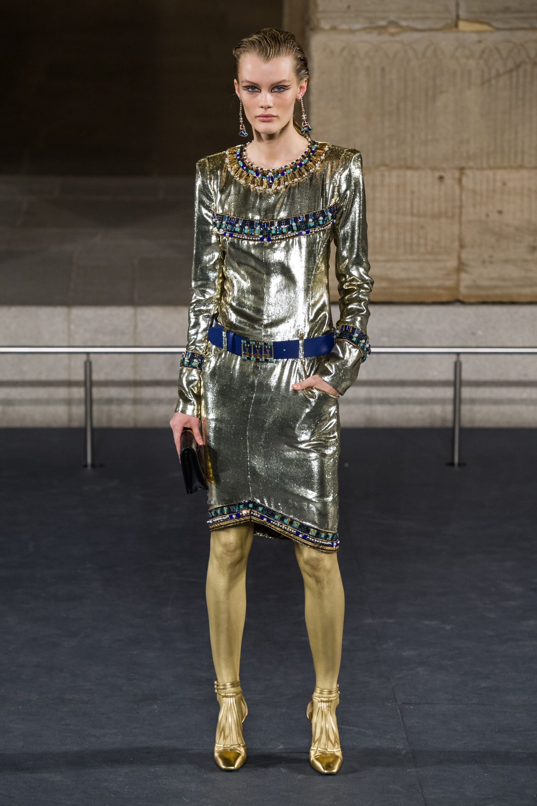 Chanel F/W 19 Look 802