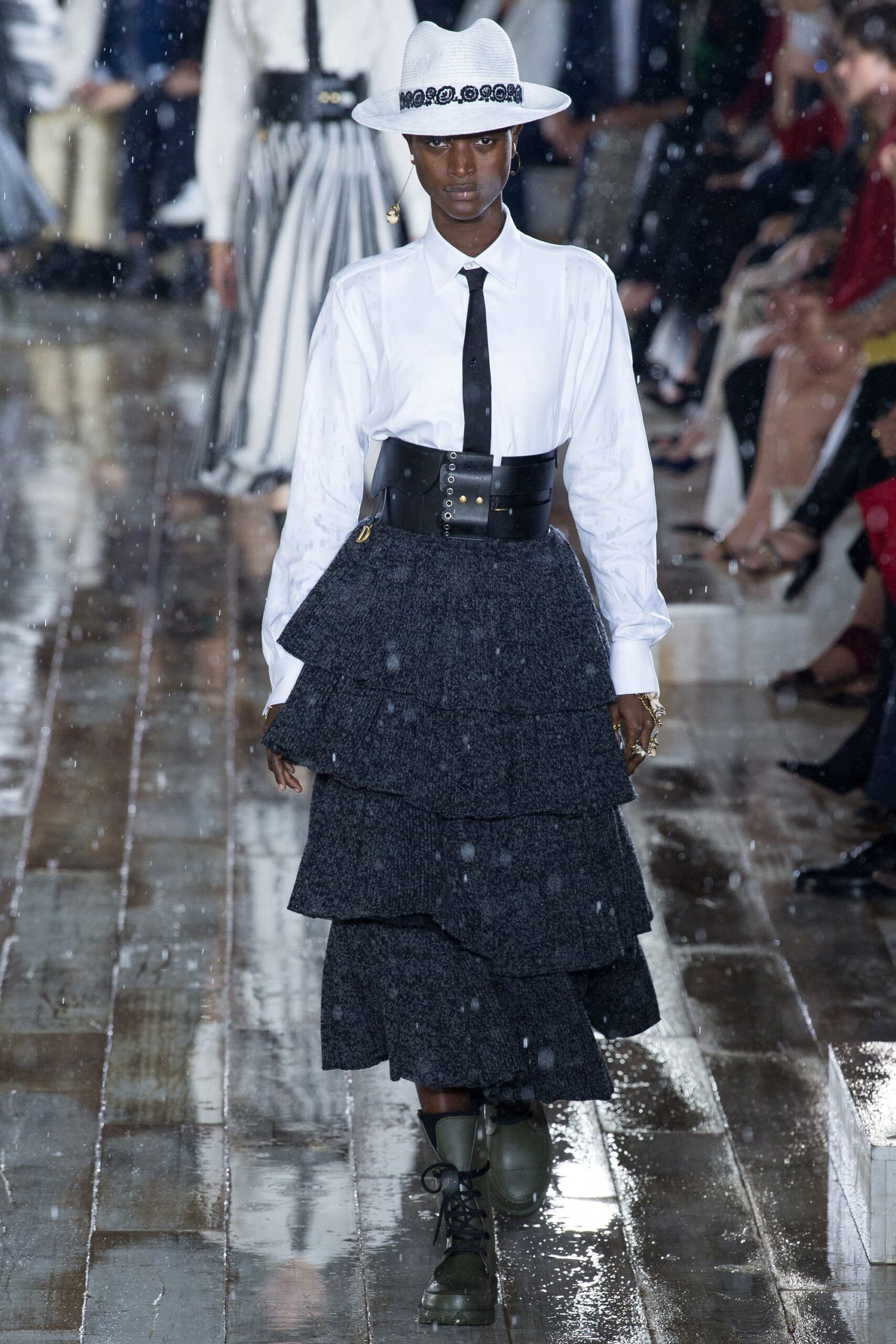 Christian Dior Resort 19 Look 807