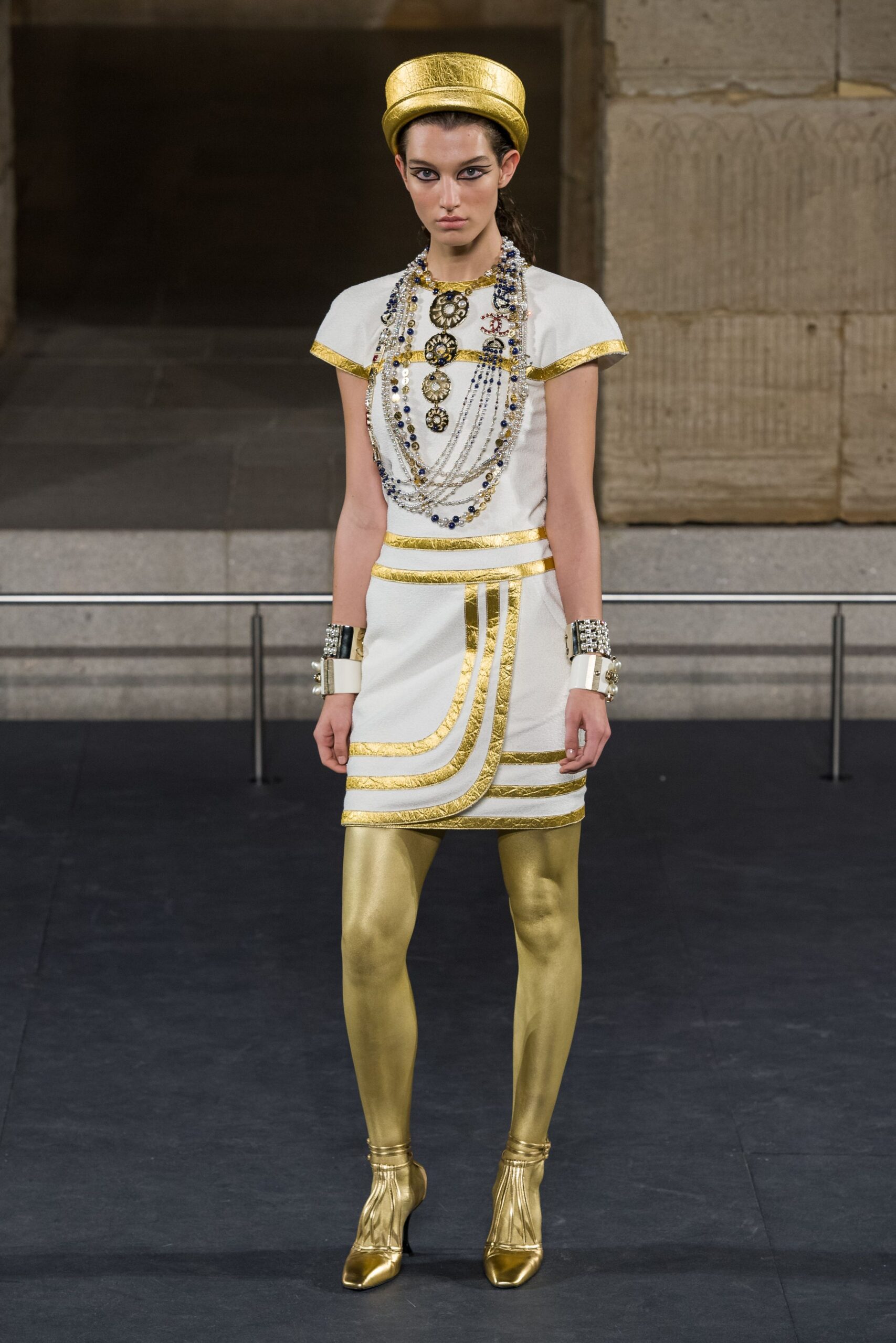 Chanel F/W 19 Look 817
