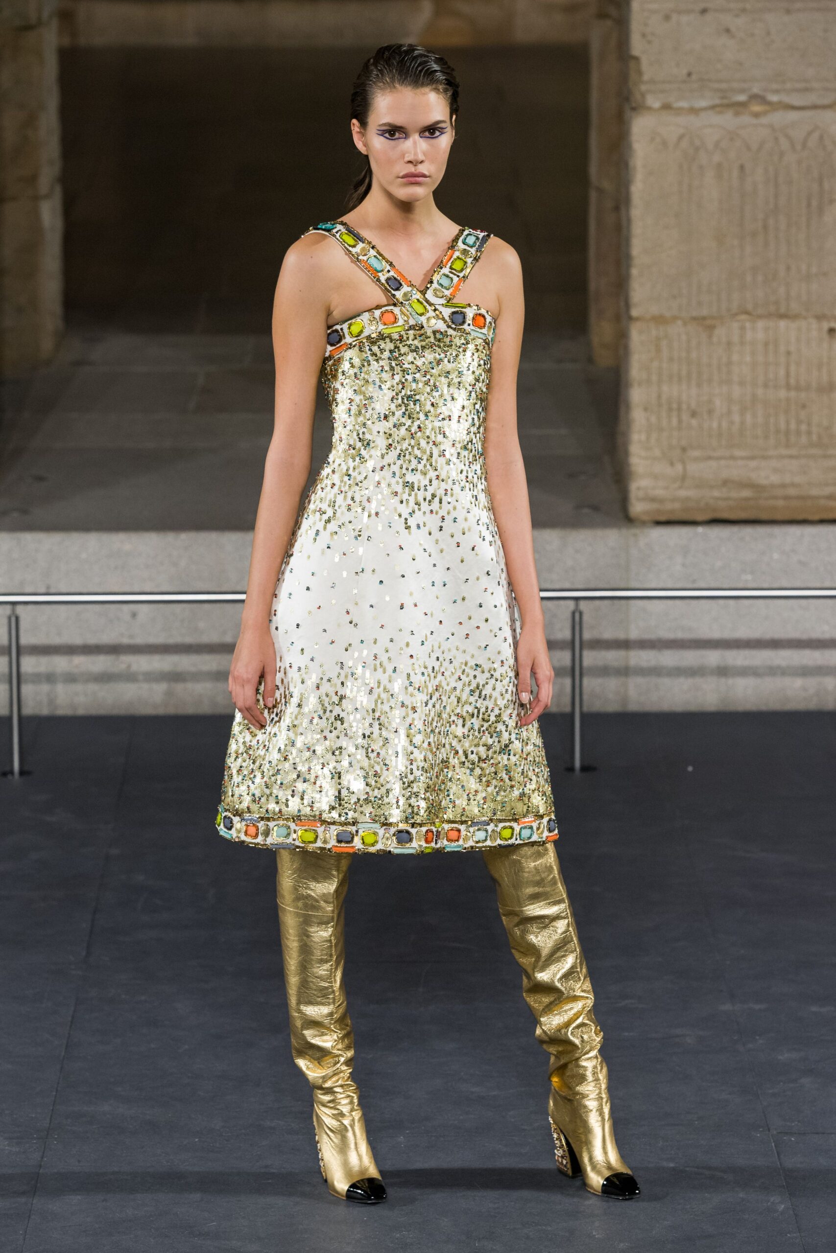 Chanel F/W 19 Look 818