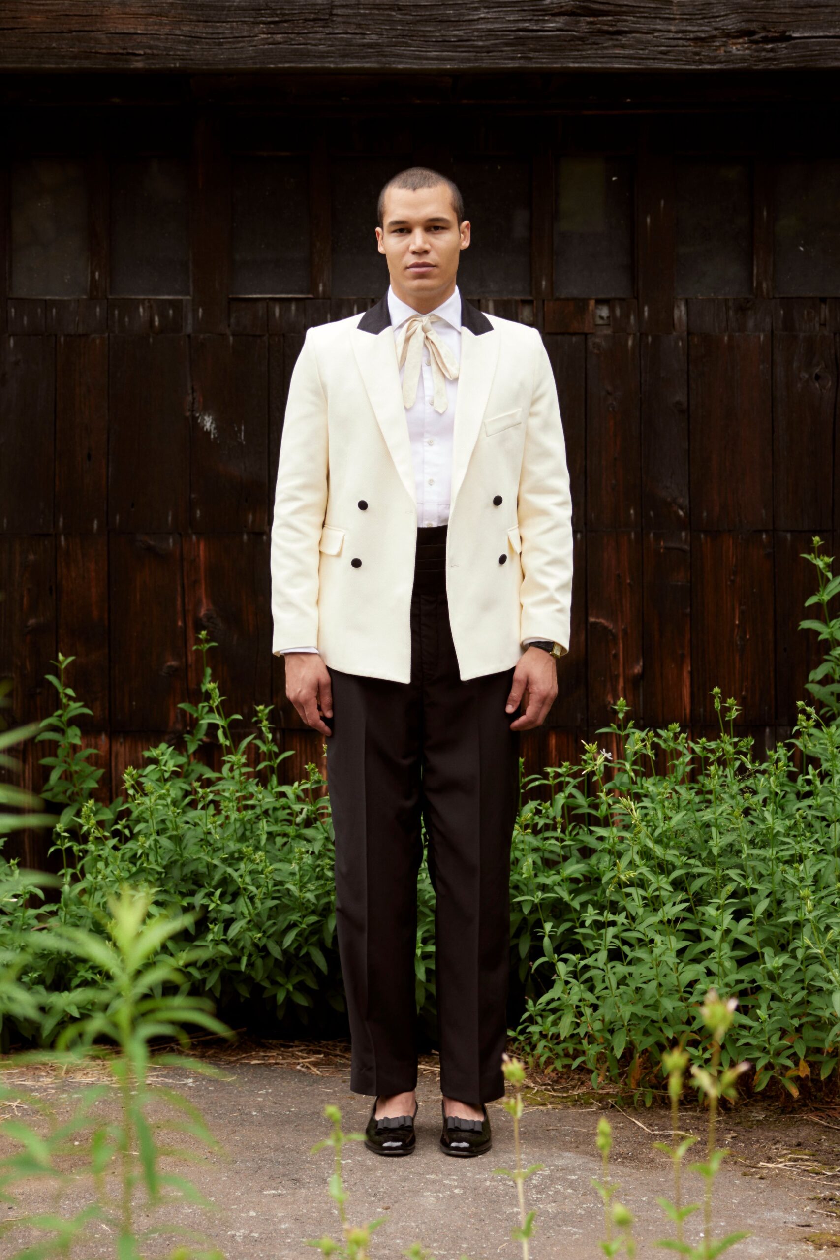 ivory unknown long-sleeve collared tailored buttoned blazer