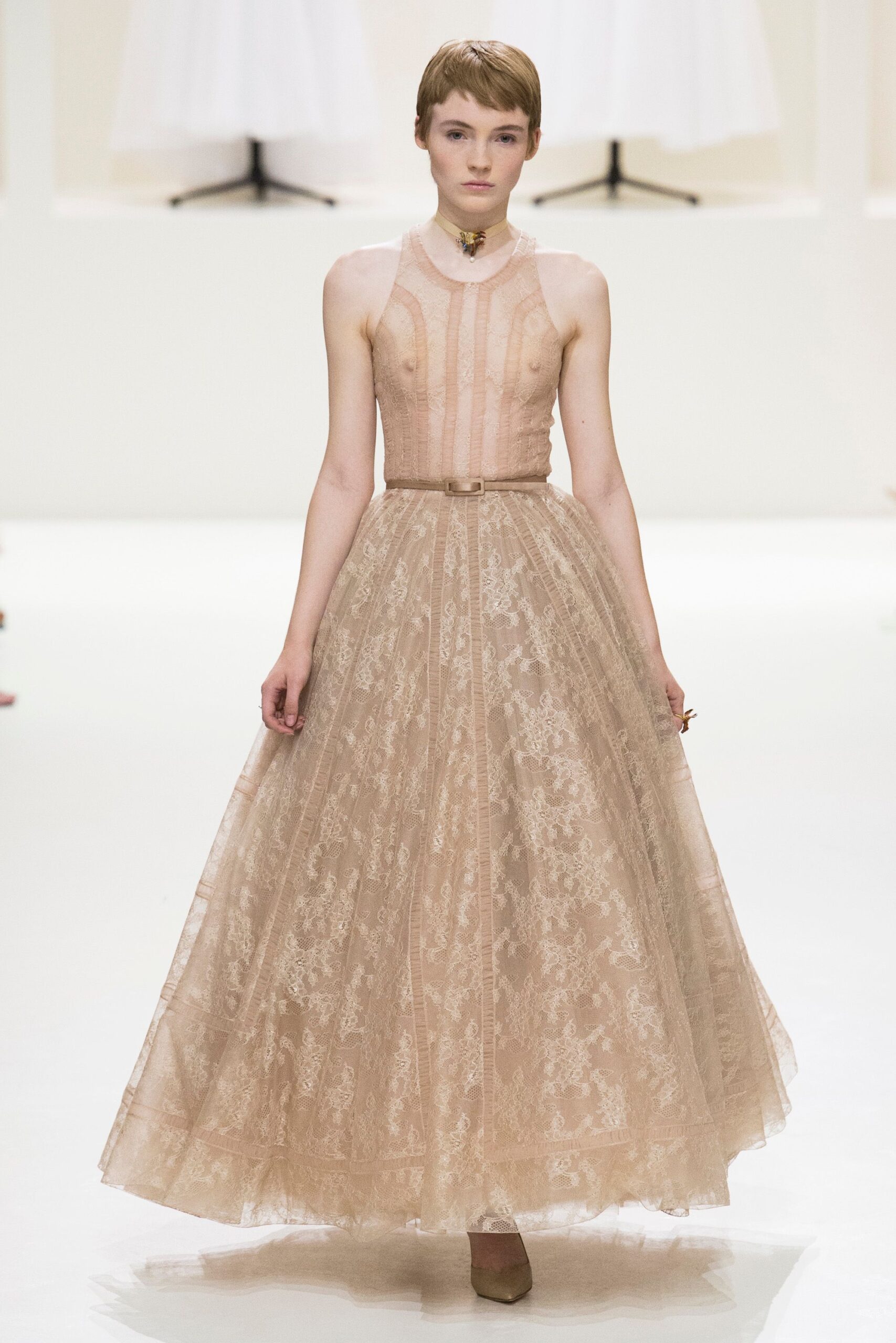 Christian Dior F/W 18 Couture Look 845