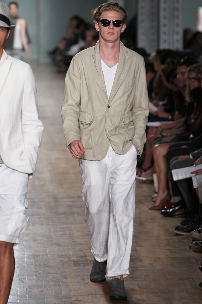 Banana Republic S/S 11 Look 29