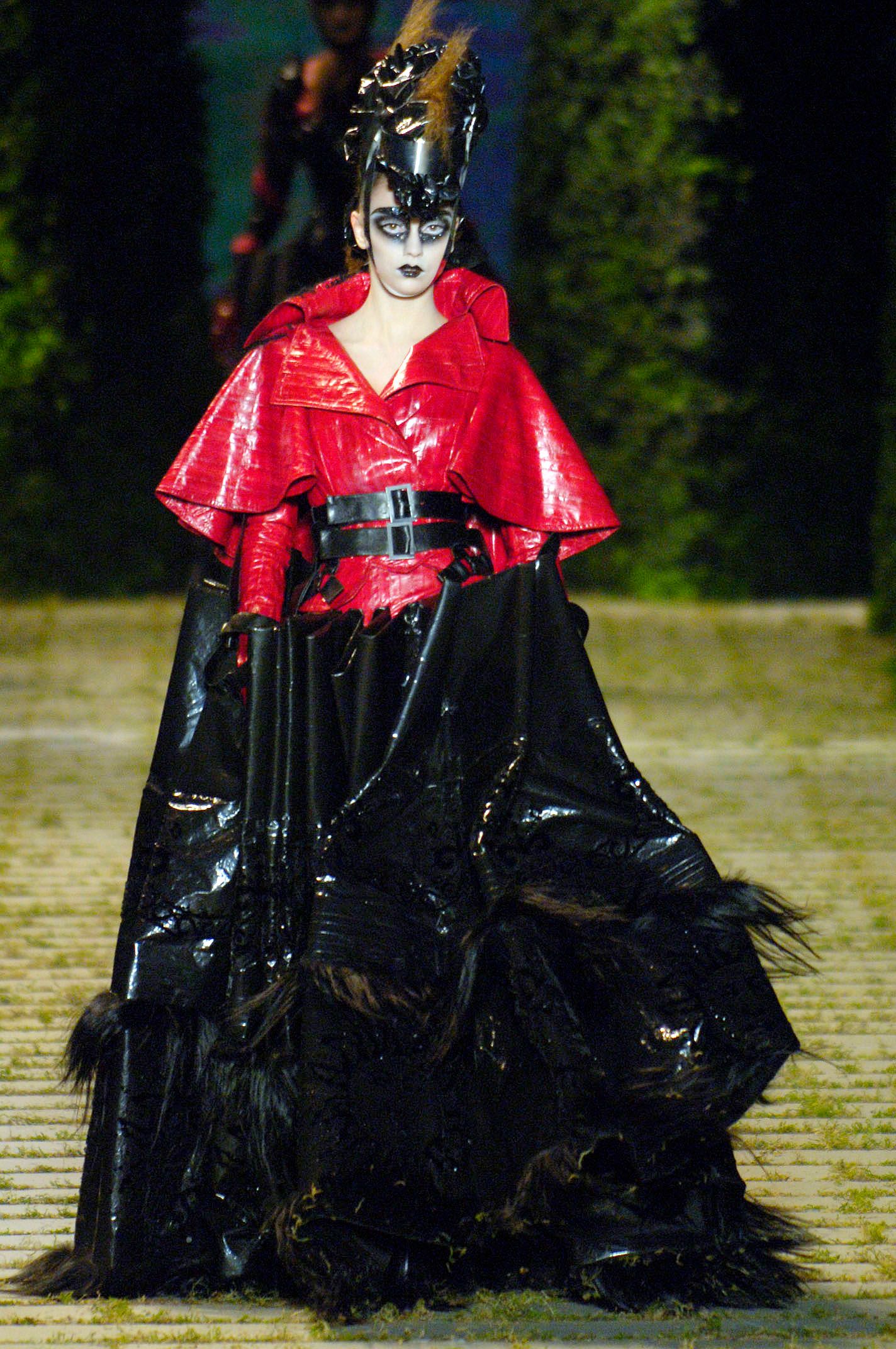 Christian Dior F/W 06 Couture Look 31