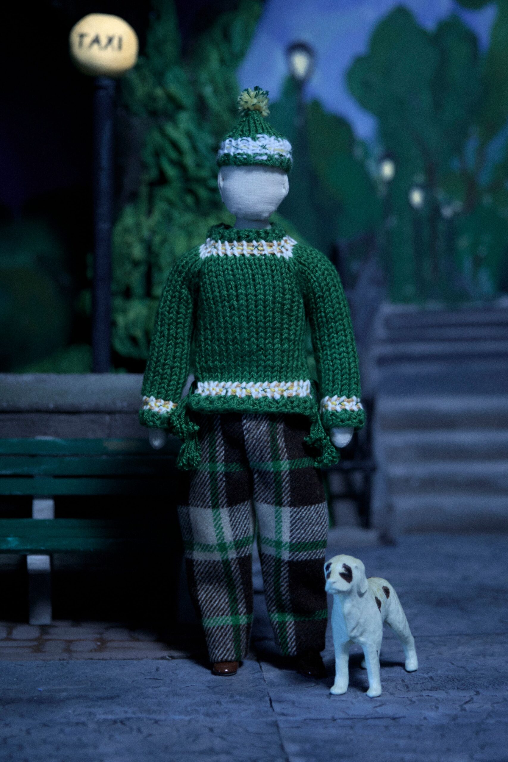 green wool long-sleeve collared fitted sweater