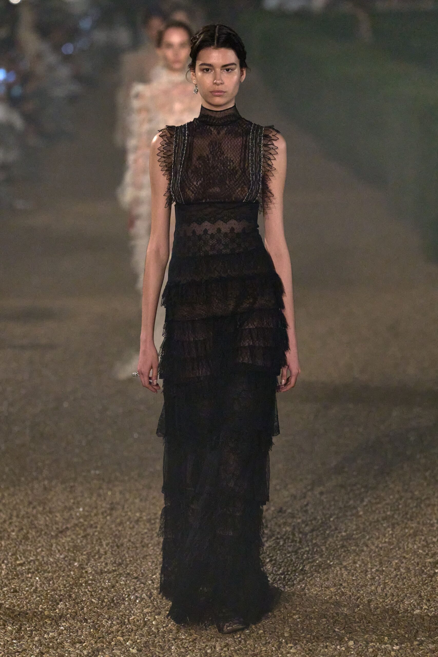 black lace sleeveless gown