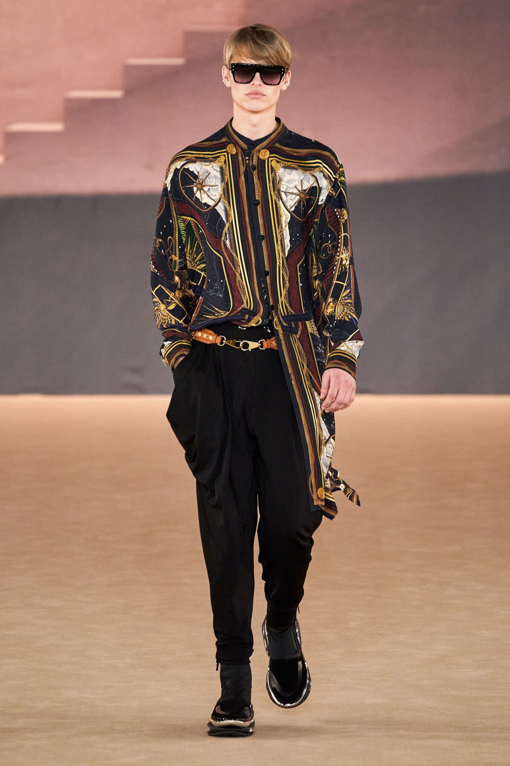 Balmain F/W 20 Menswear Look 720