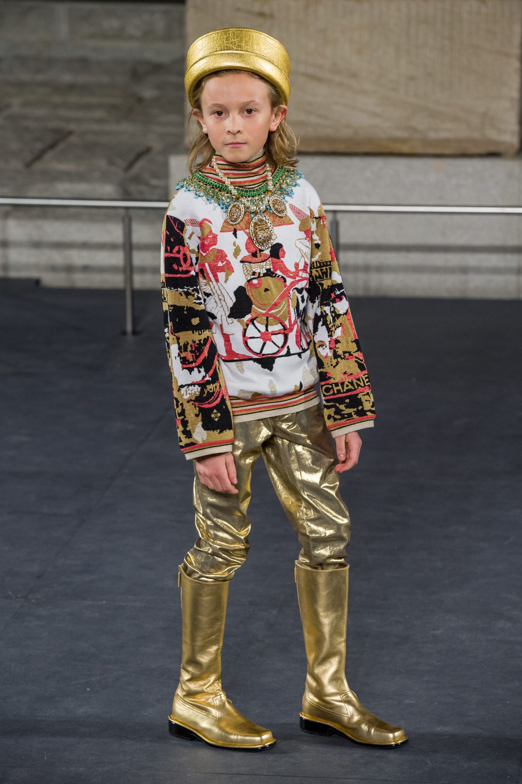 Chanel F/W 19 Look 889