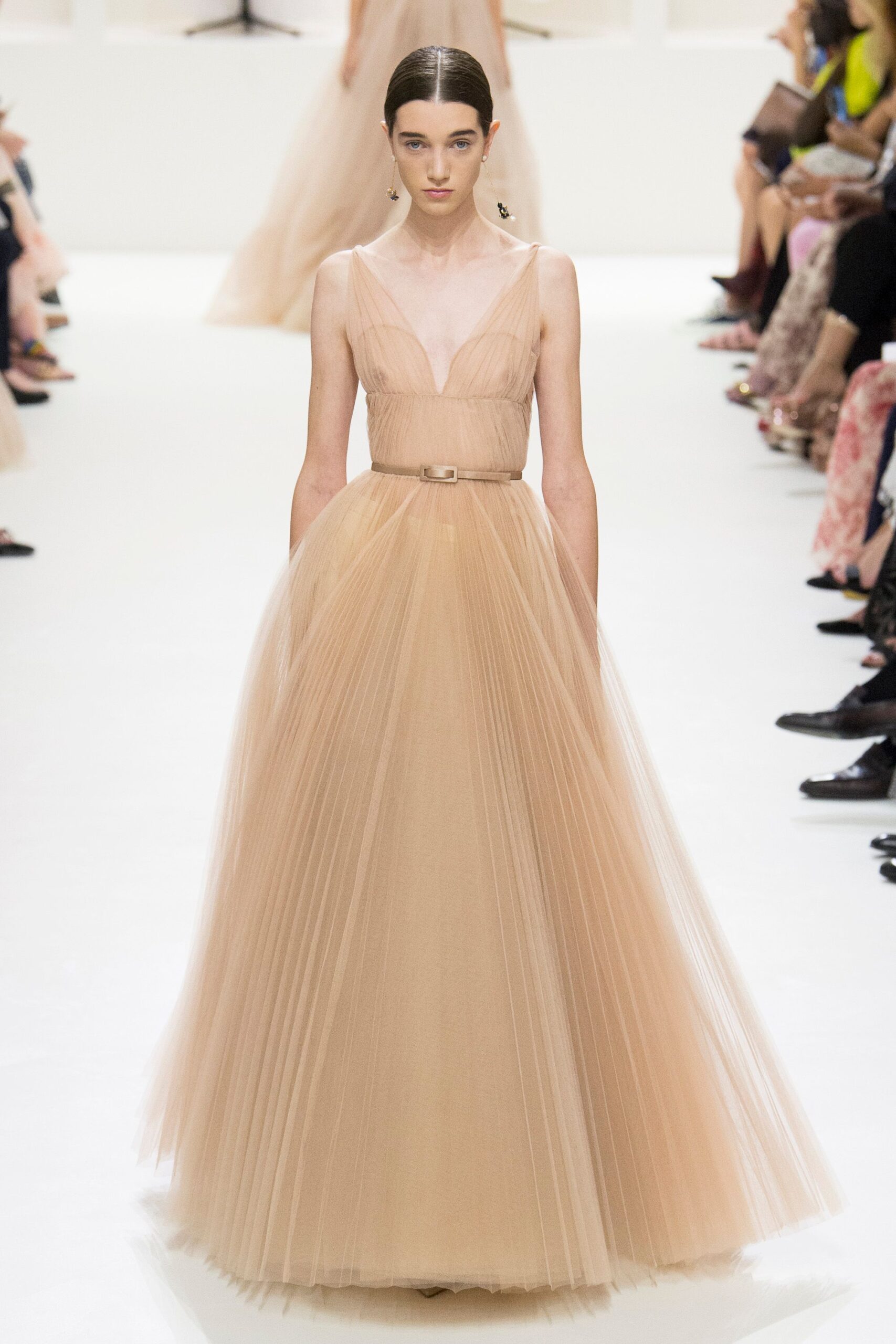 Christian Dior F/W 18 Couture Look 891