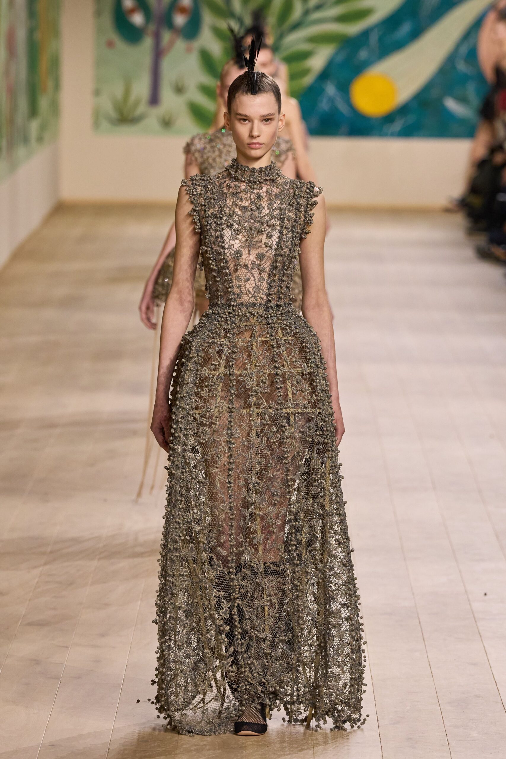 gold lace sleeveless gown