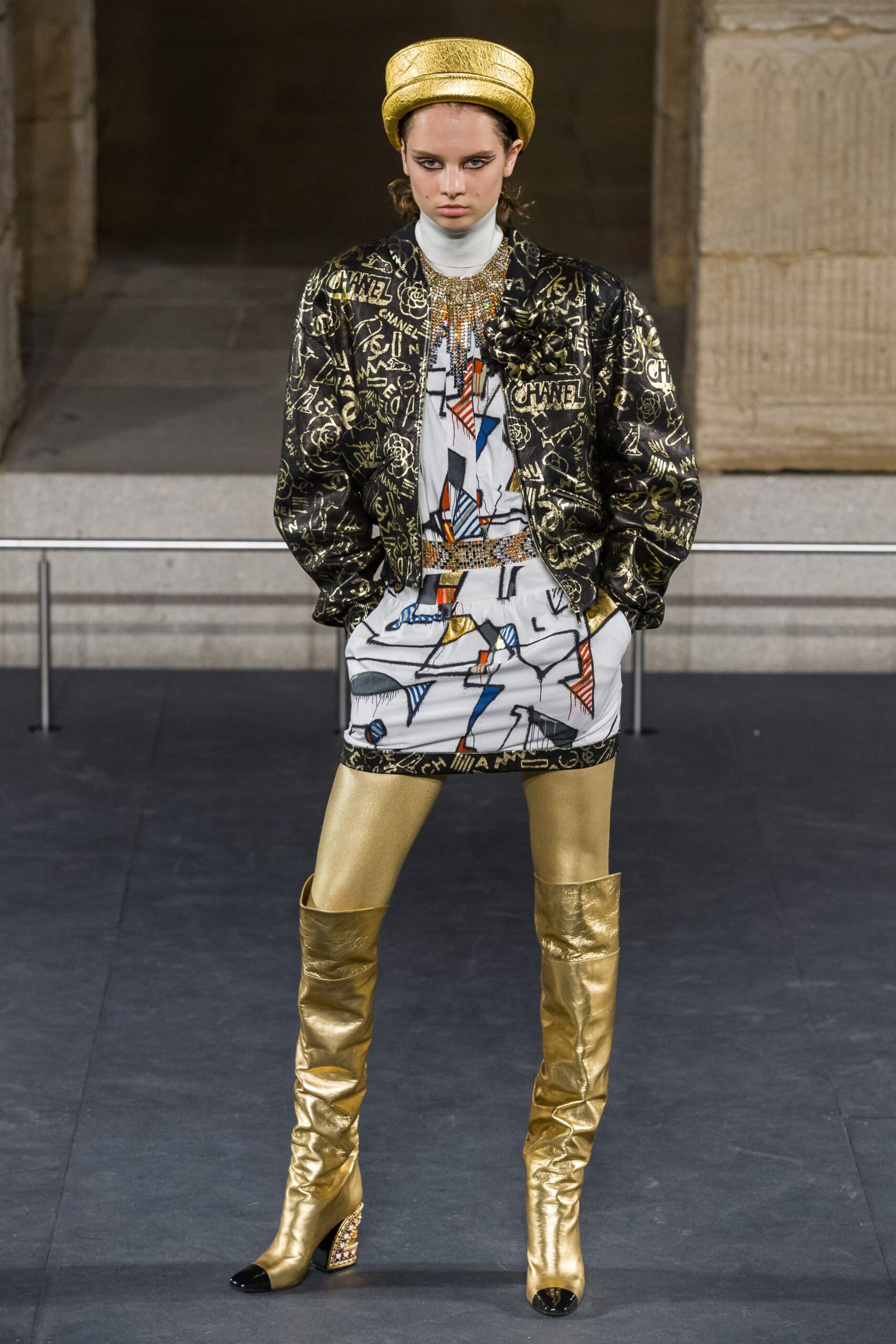 Chanel F/W 19 Look 907
