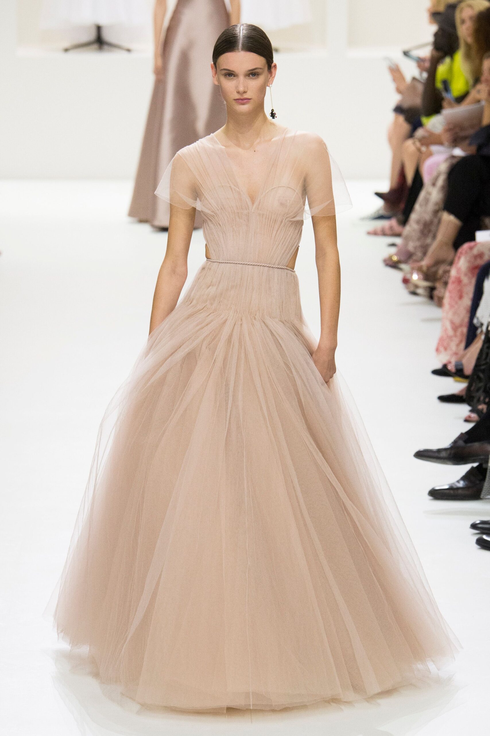 Christian Dior F/W 18 Couture Look 929