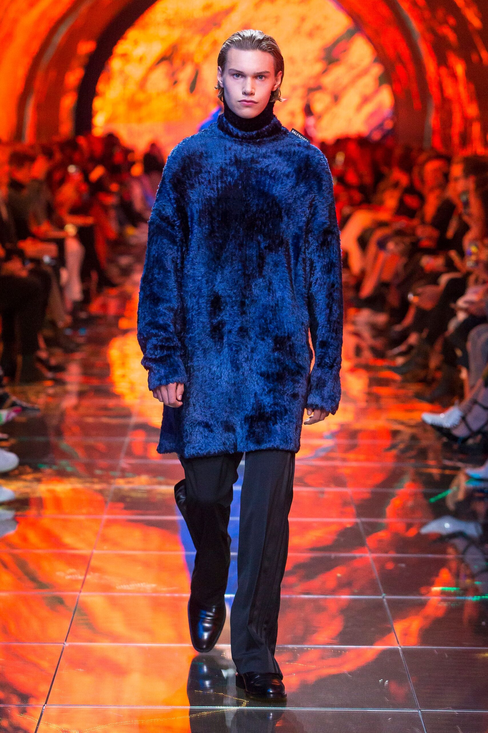 Balenciaga S/S 19 Look 1001