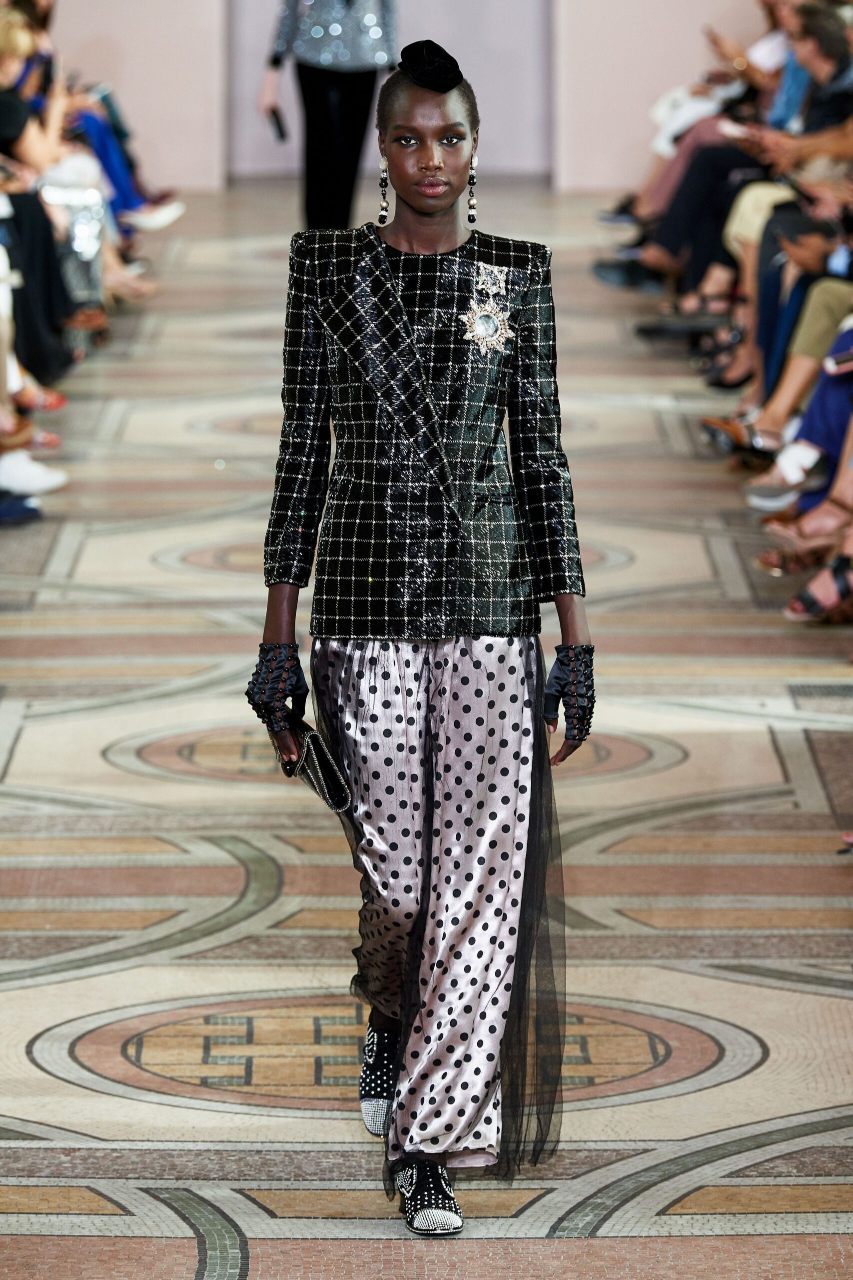 Armani Privé F/W 19 Couture Look 923