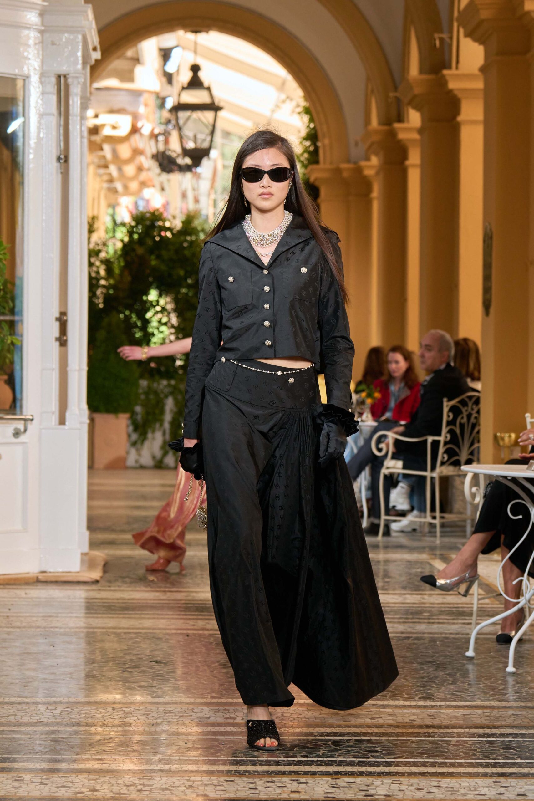 black silk long-sleeve collared structured buttoned printed jacket