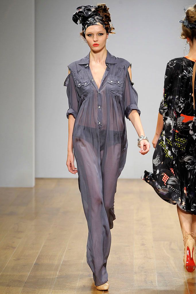 Danielle Scutt S/S 09 Look 13