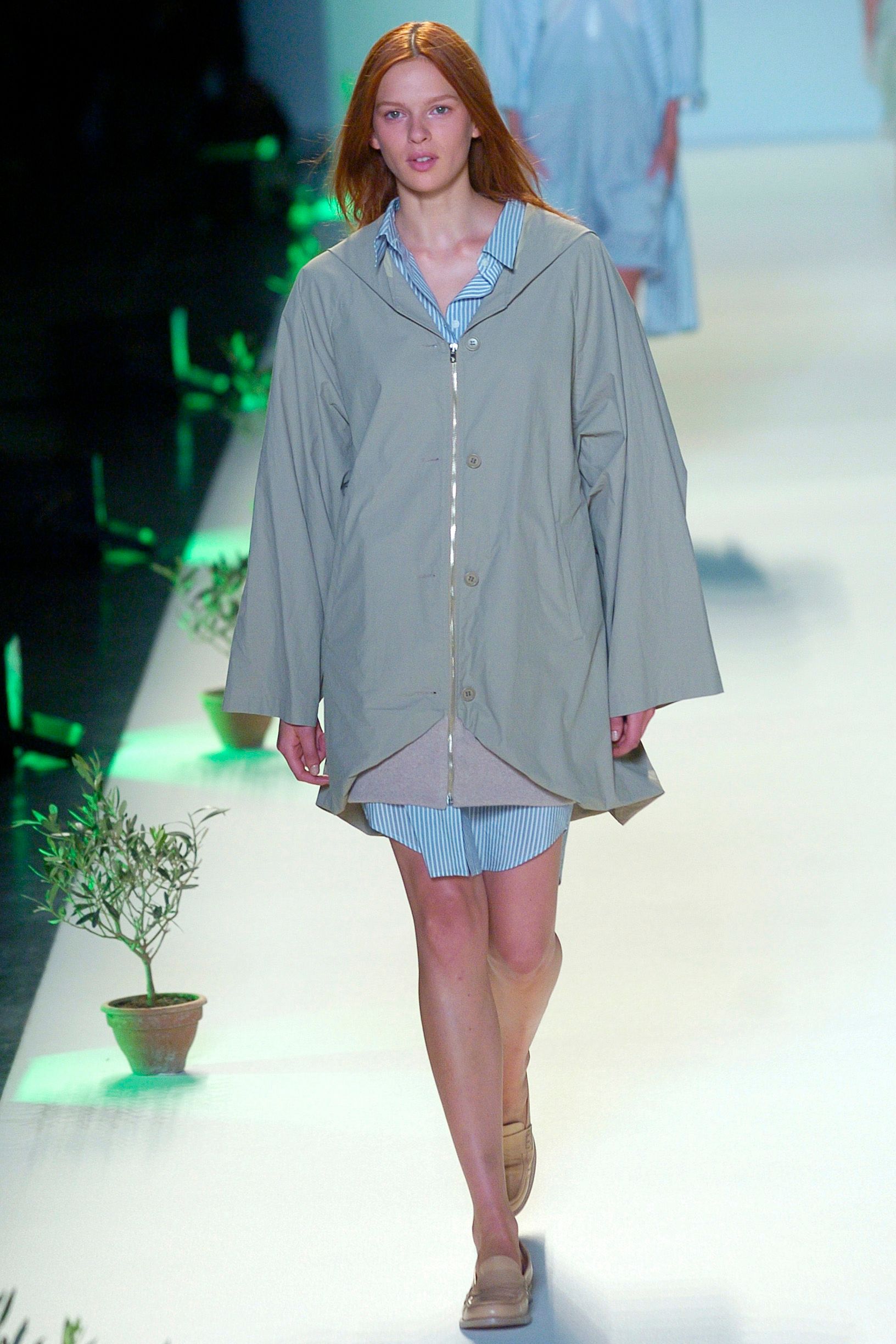 Chalayan S/S 05 Look 57