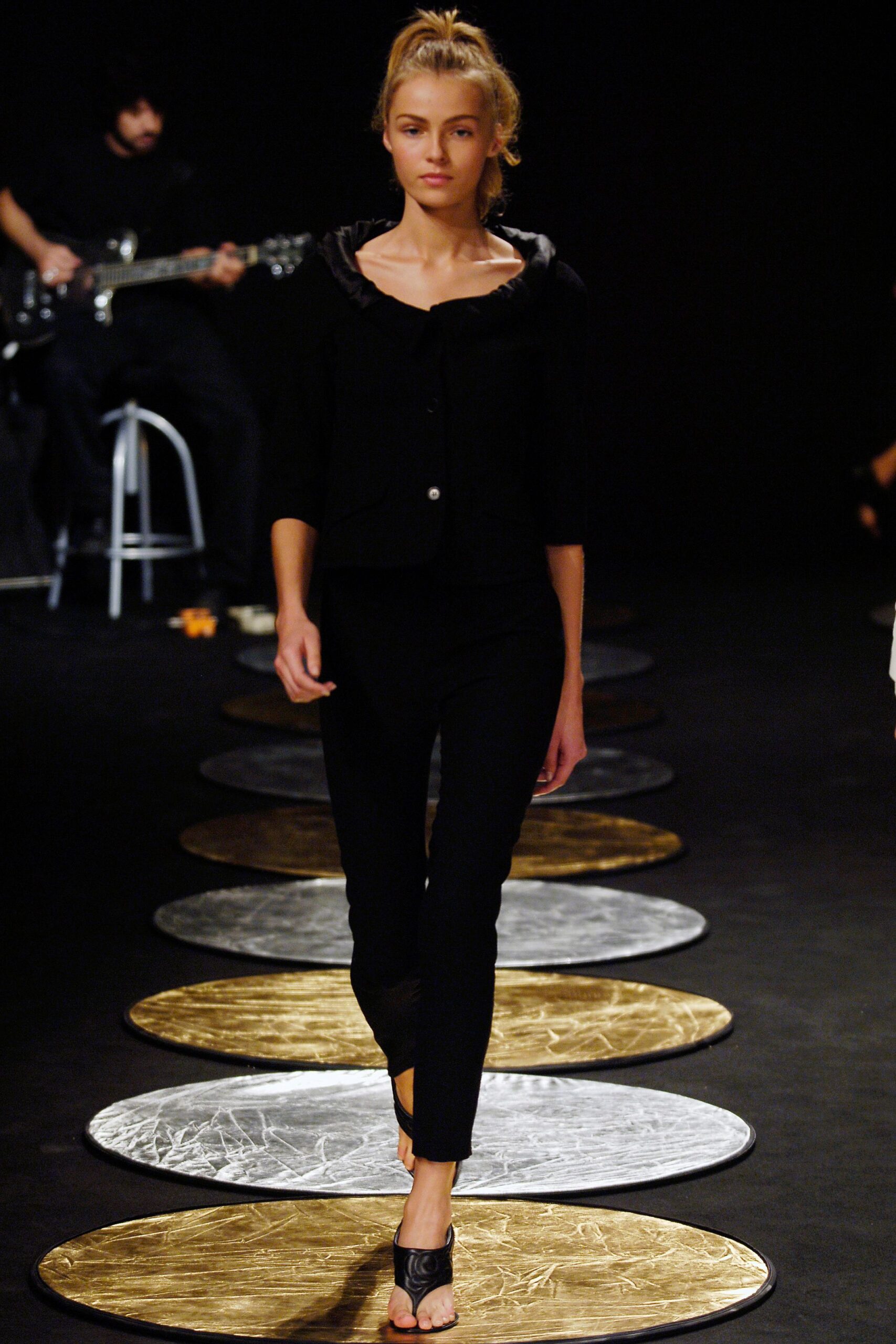 Chalayan S/S 06 Look 51