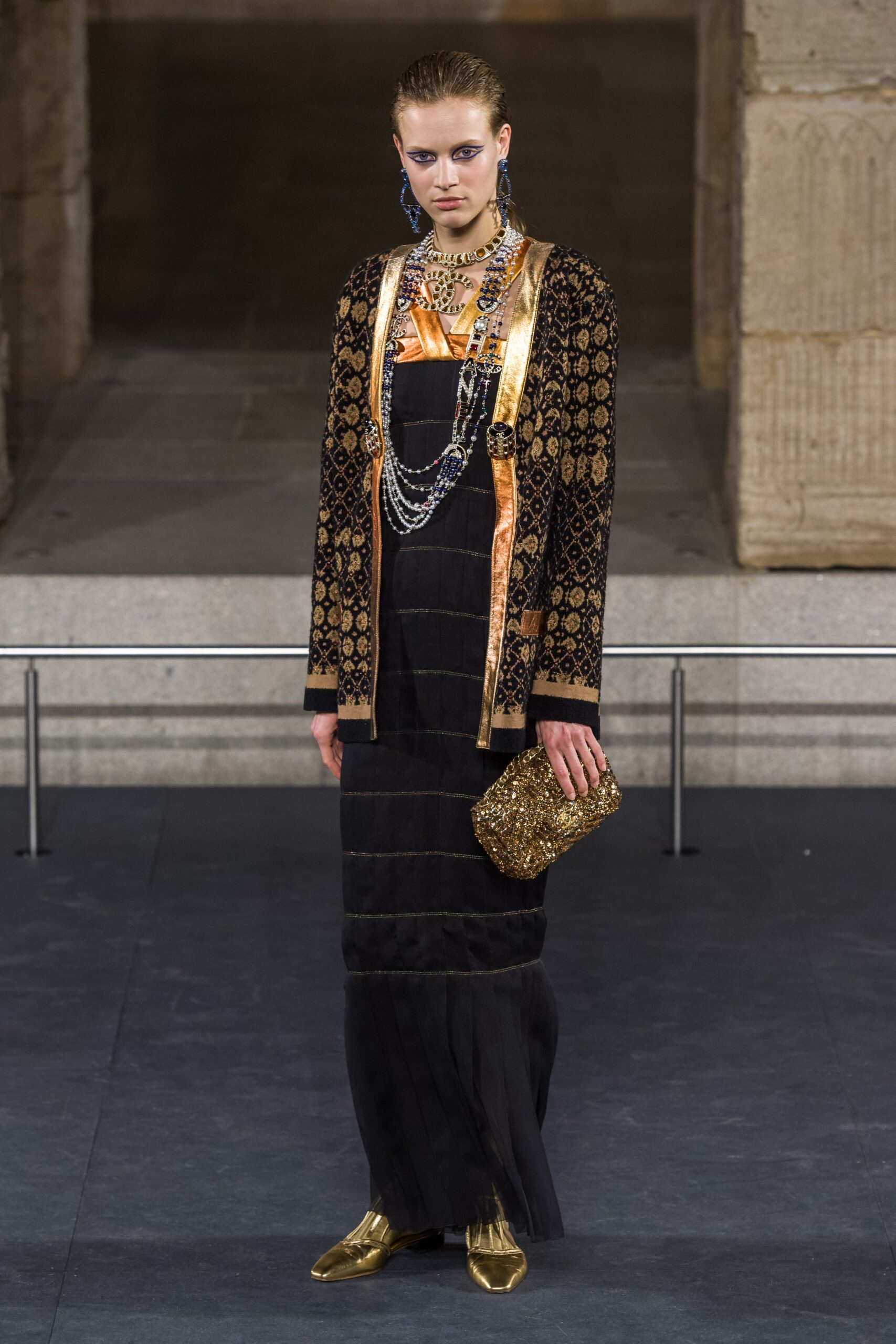 Chanel F/W 19 Look 1081