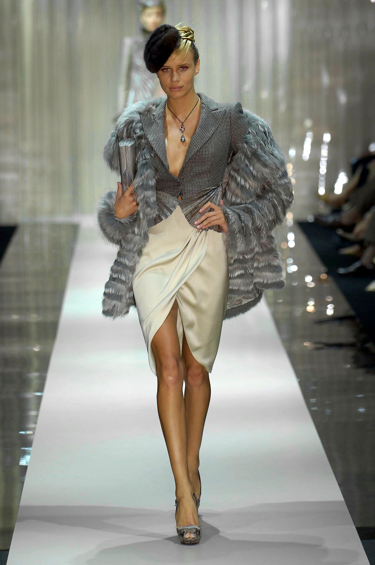 Armani Privé F/W 06 Couture Look 62