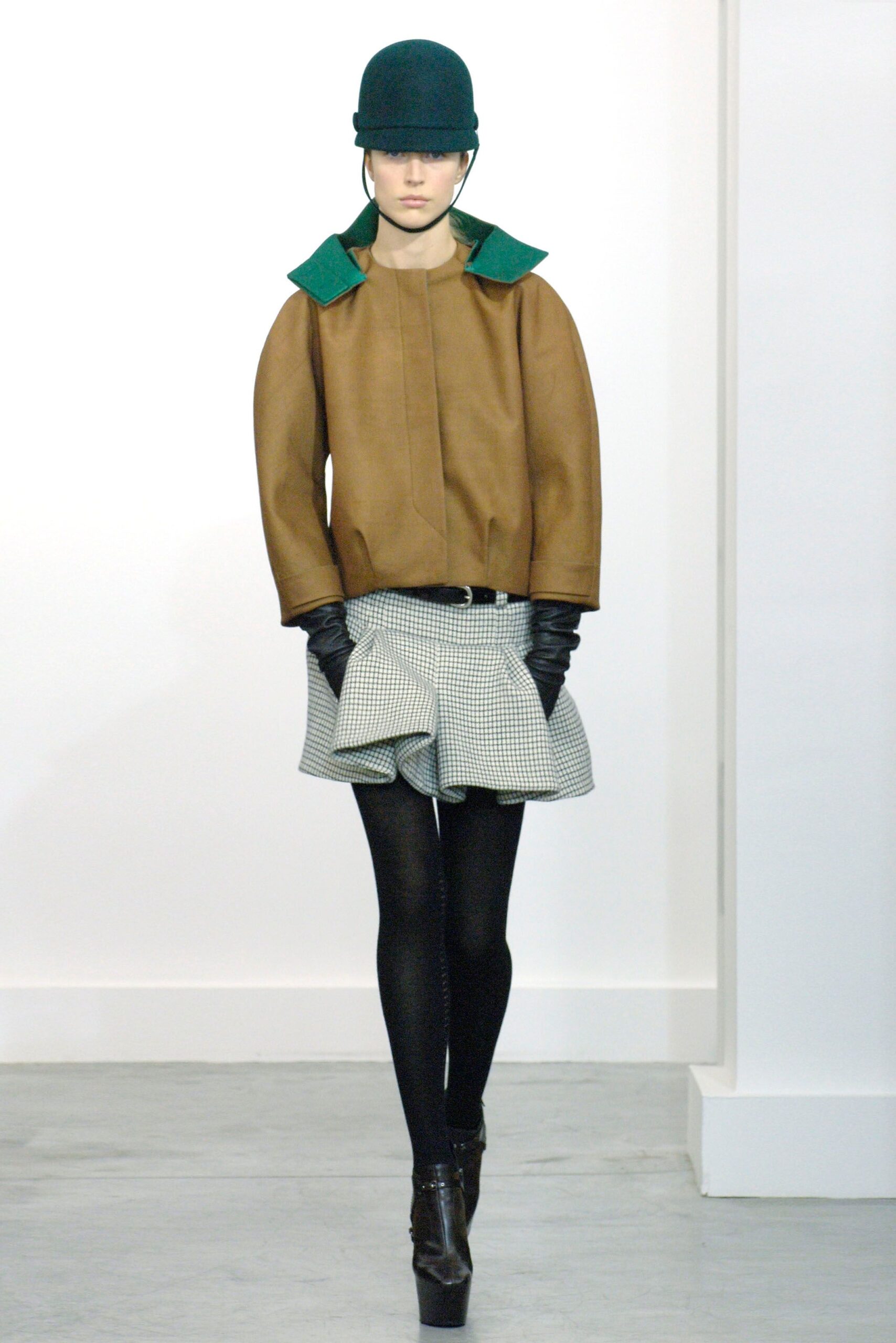 Balenciaga F/W 06 Look 67