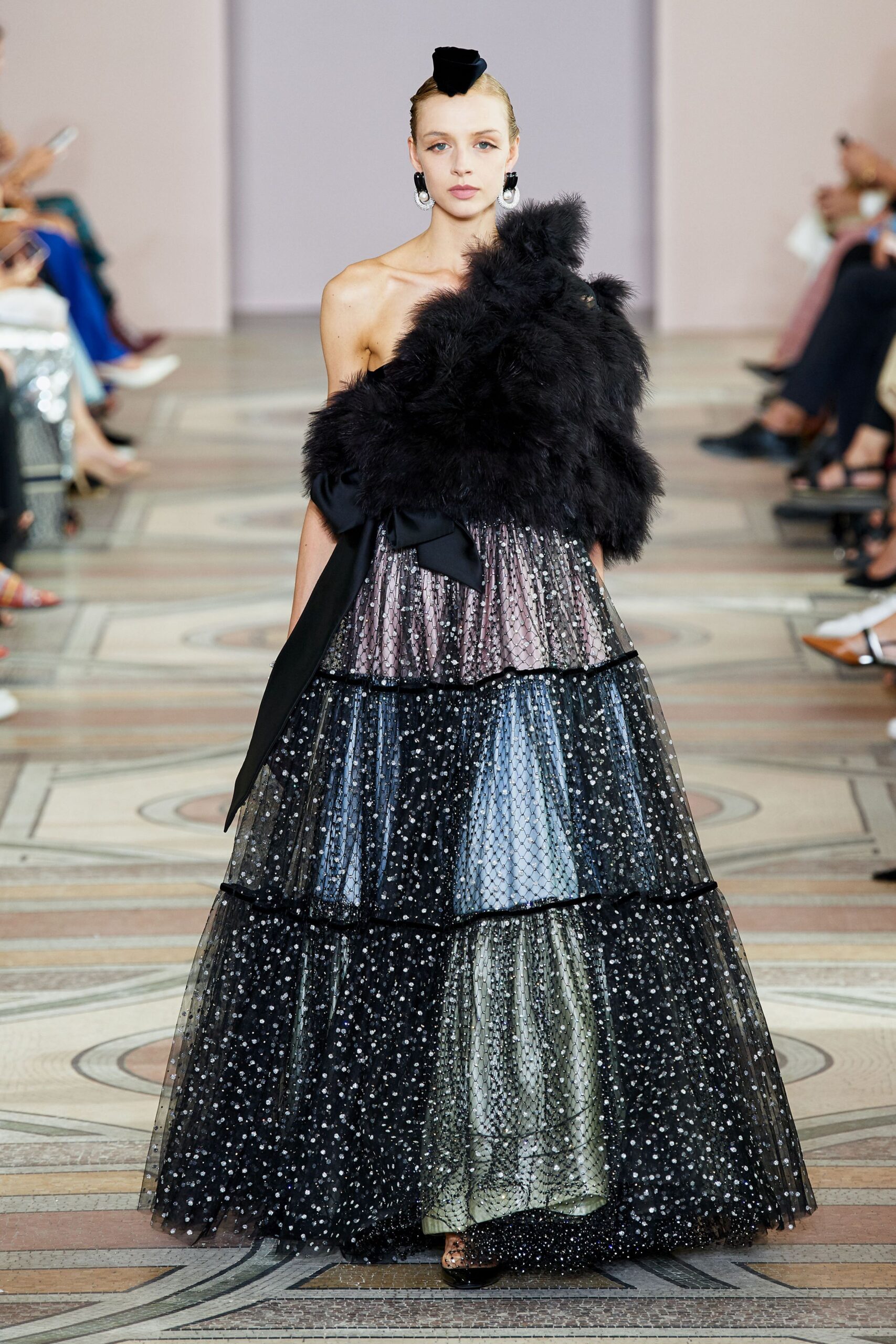 Armani Privé F/W 19 Couture Look 1114