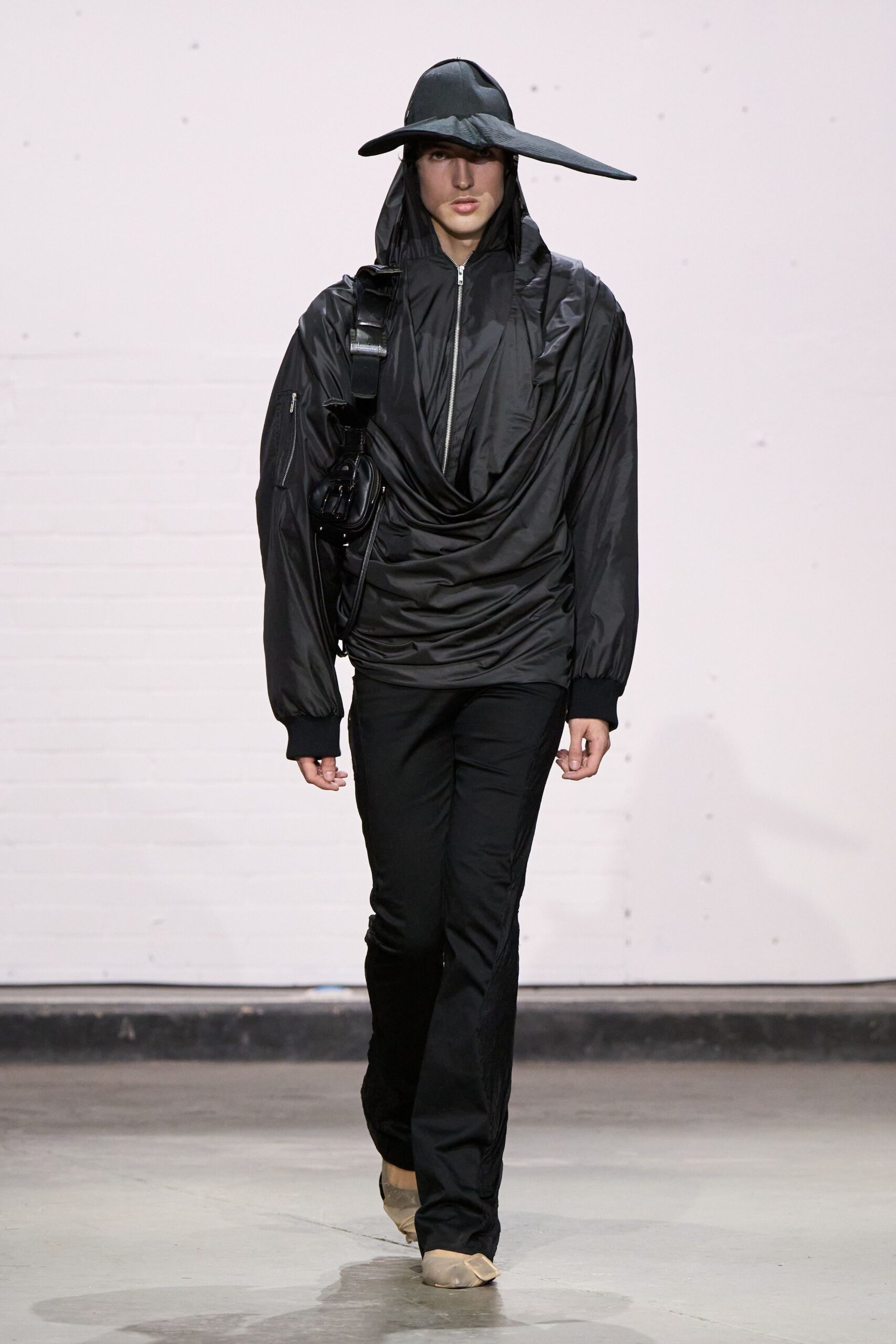 black relaxed hoodie with wide-brimmed hat