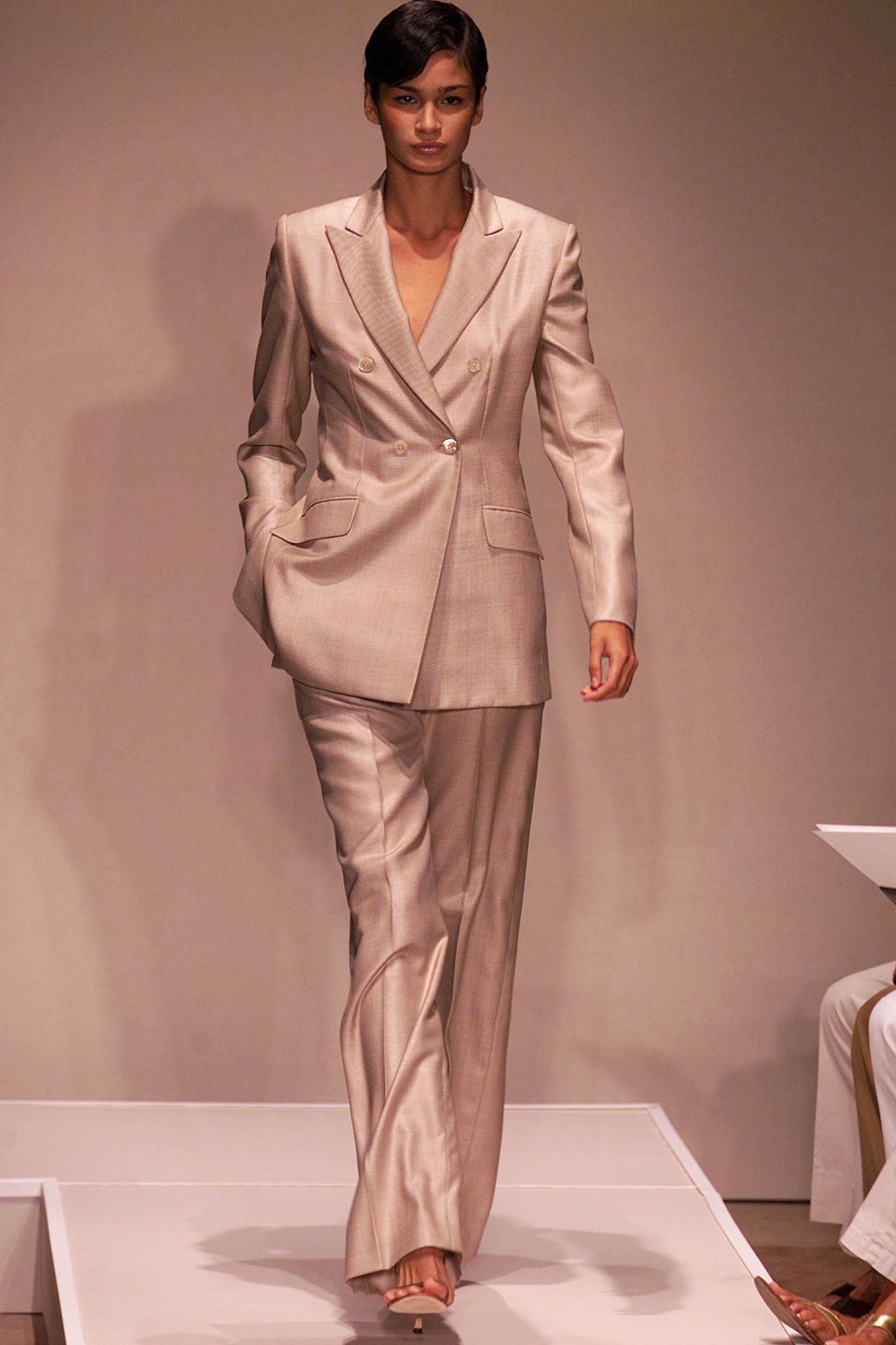 Bill Blass S/S 02 Look 37