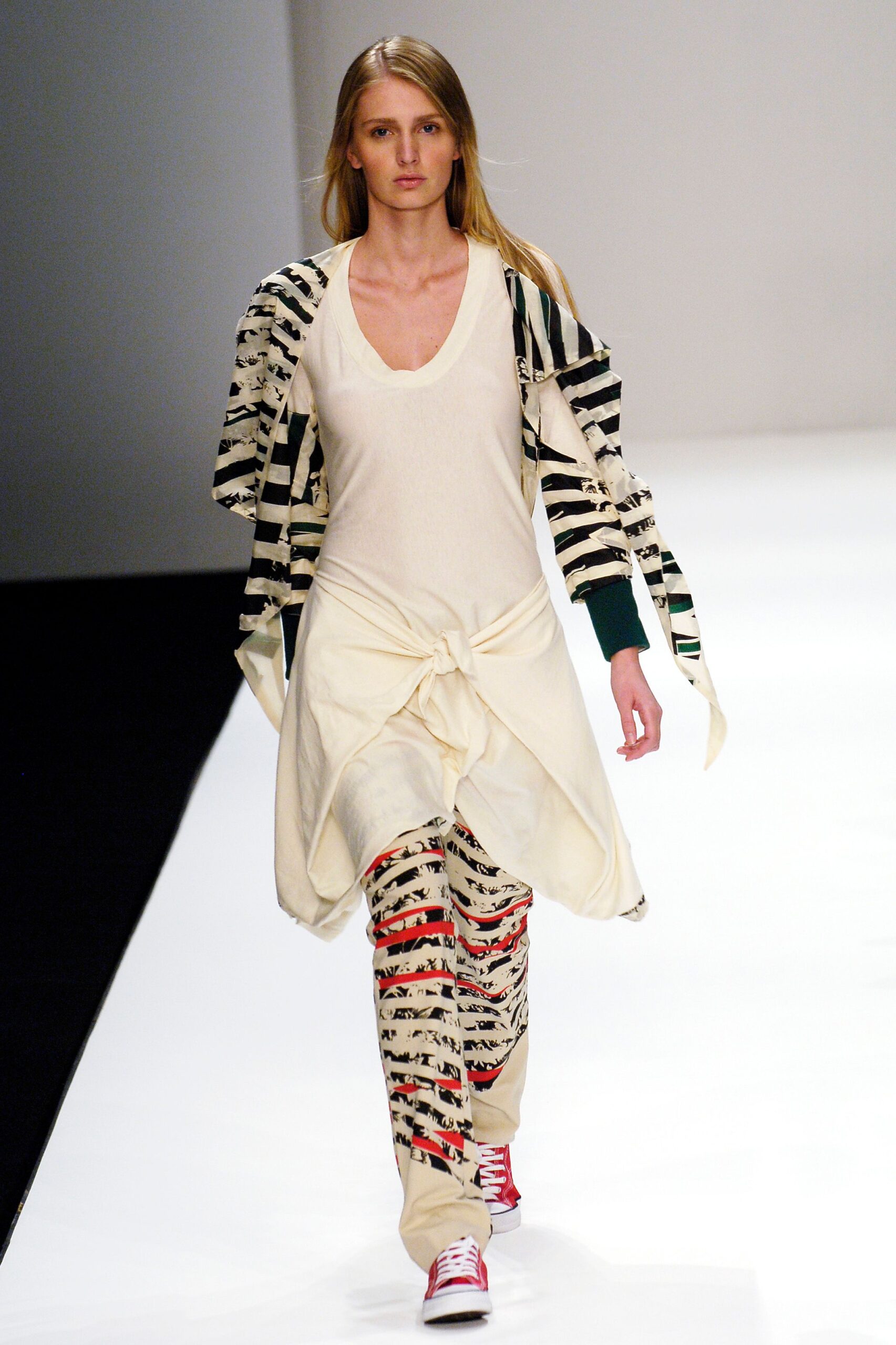 C-Neeon S/S 06 Look 33