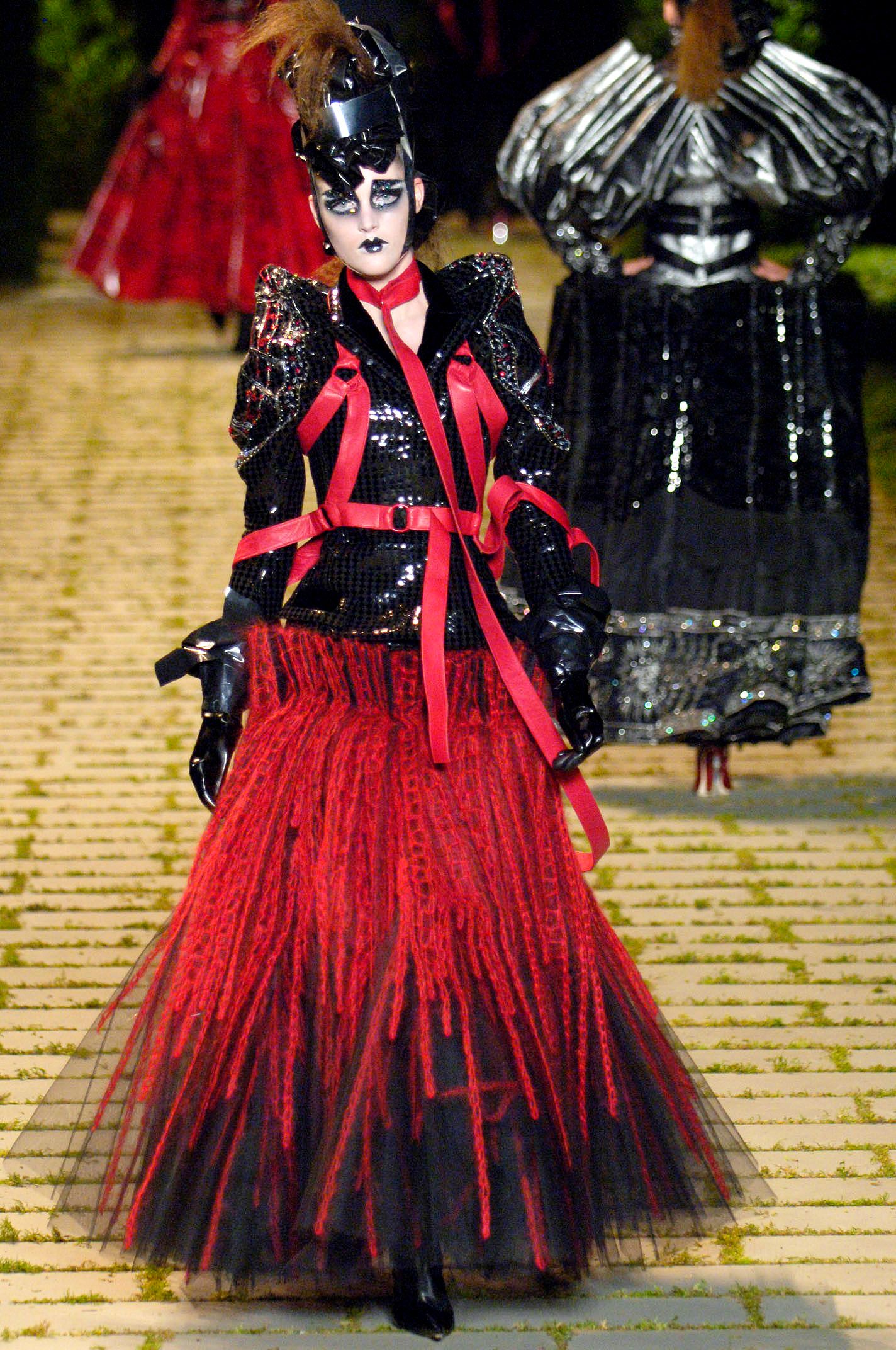 Christian Dior F/W 06 Couture Look 49