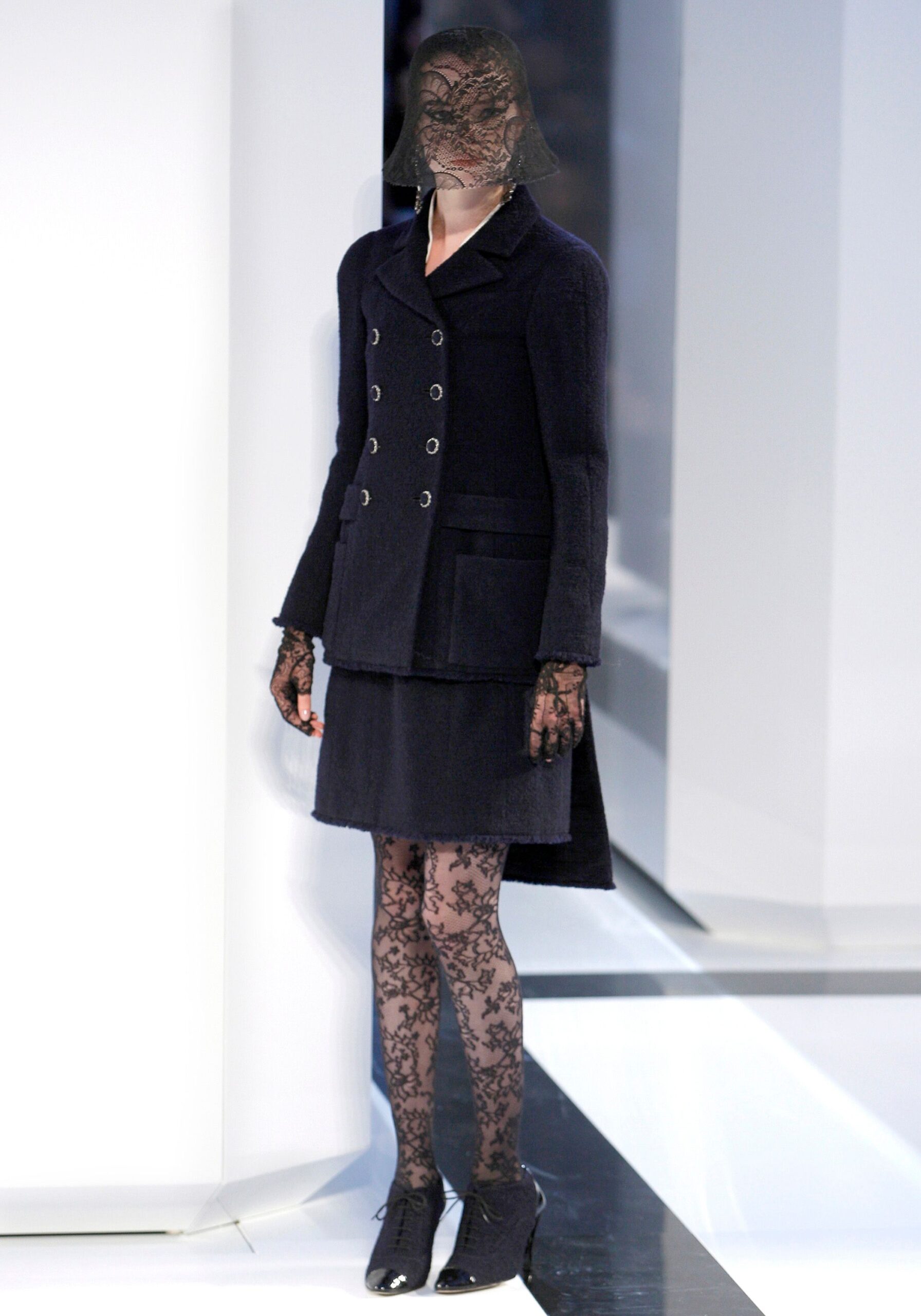 Chanel F/W 09 Couture Look 69