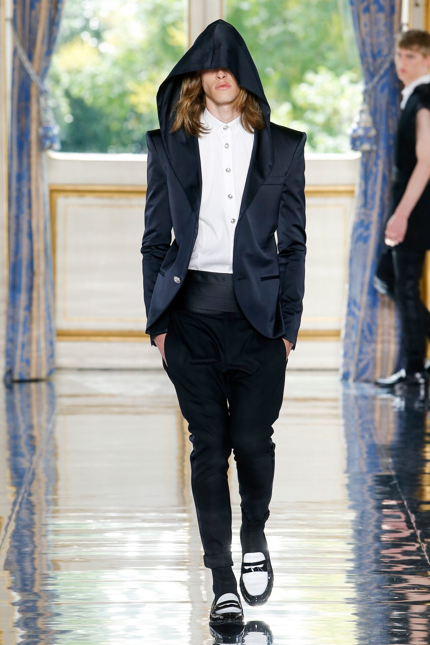 Balmain S/S 19 Menswear Look 1361