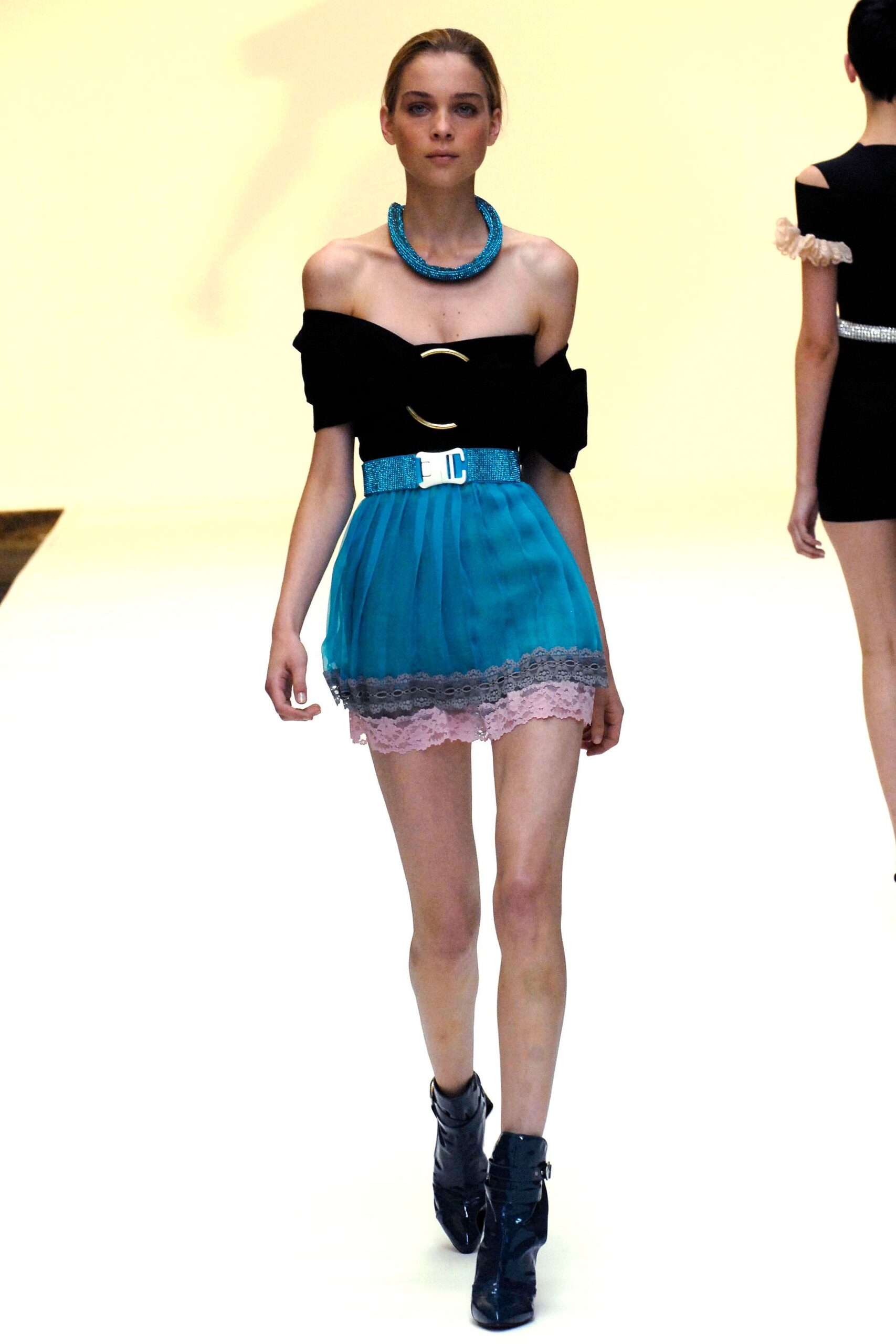 Christopher Kane S/S 07 Look 77