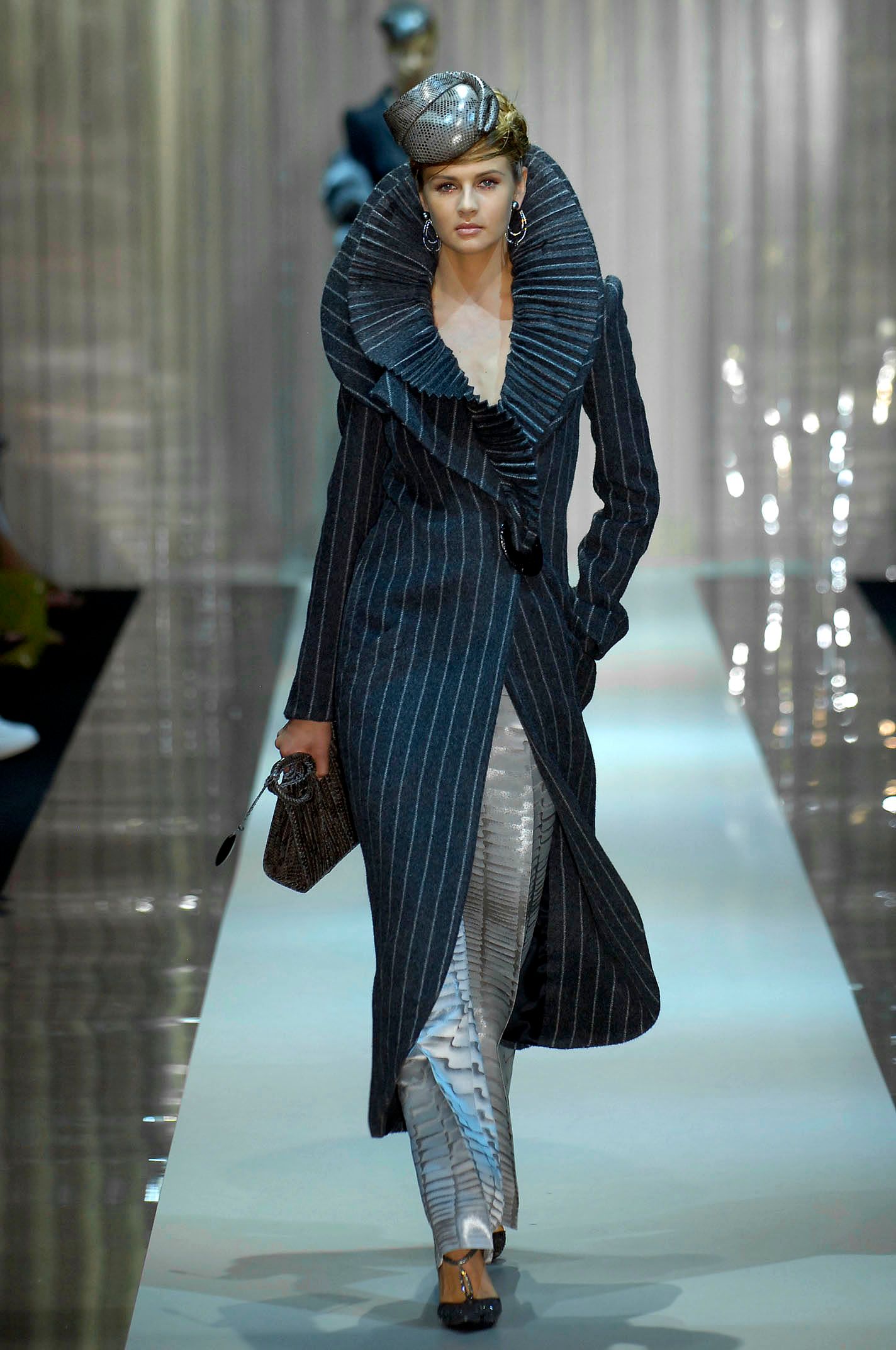 Armani Privé F/W 06 Couture Look 91
