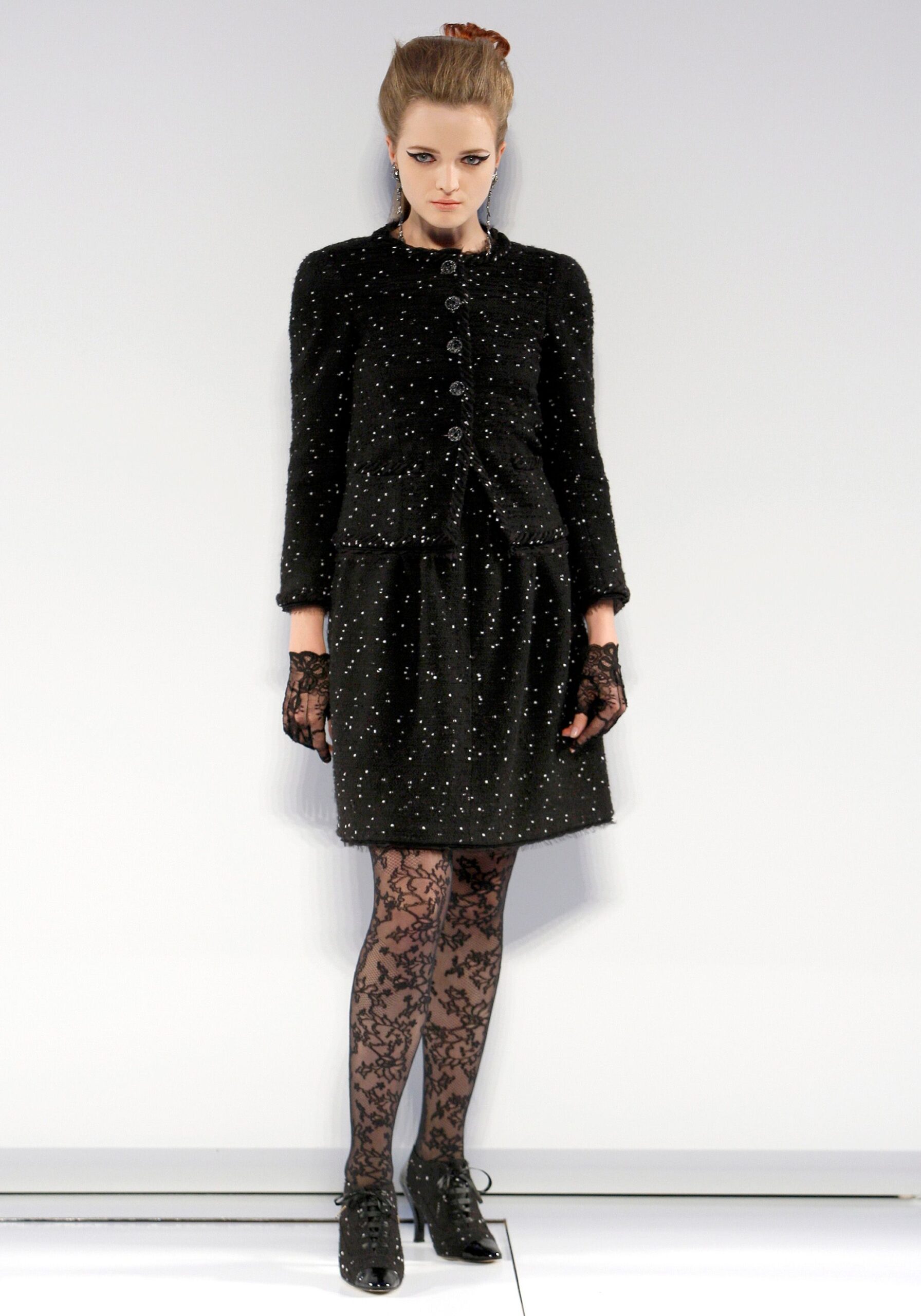Chanel F/W 09 Couture Look 84
