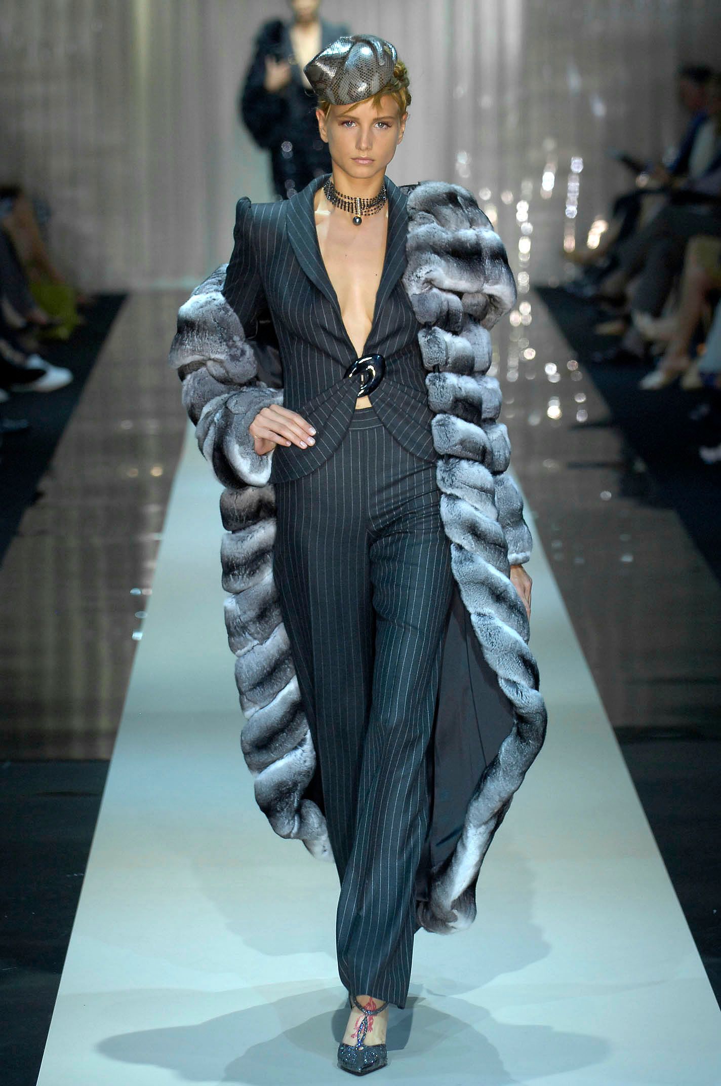 Armani Privé F/W 06 Couture Look 99