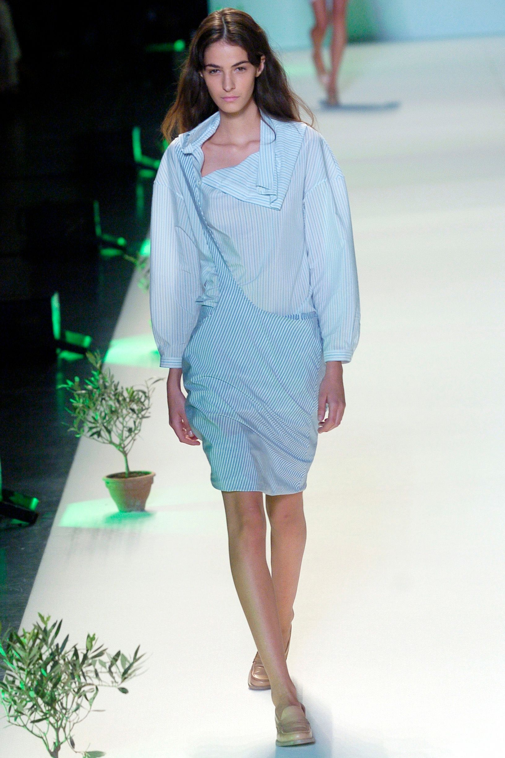 Chalayan S/S 05 Look 111