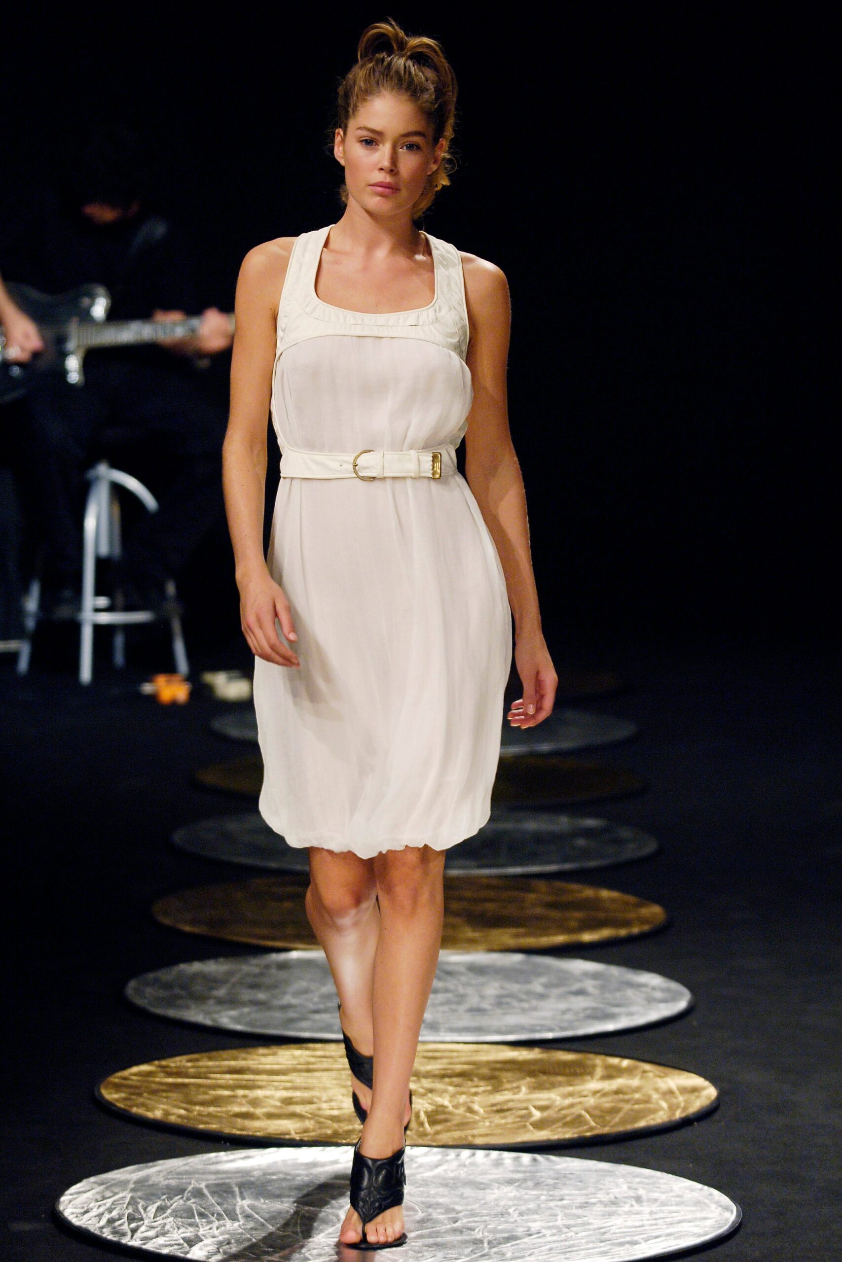 Chalayan S/S 06 Look 103