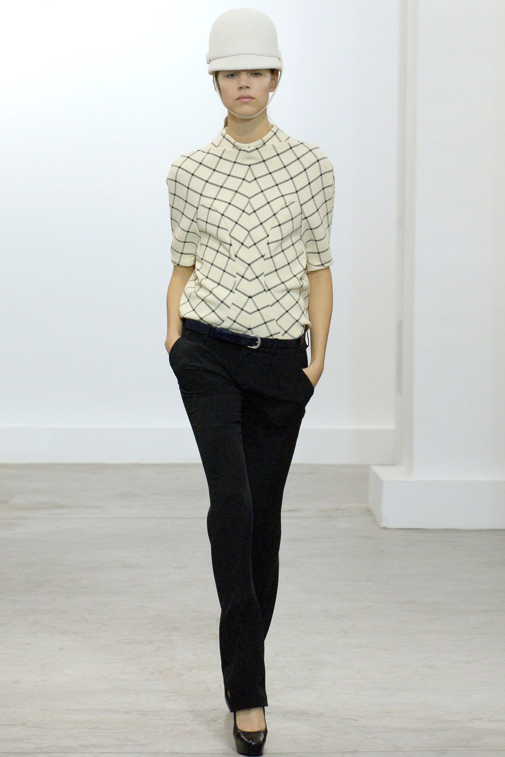 Balenciaga F/W 06 Look 131