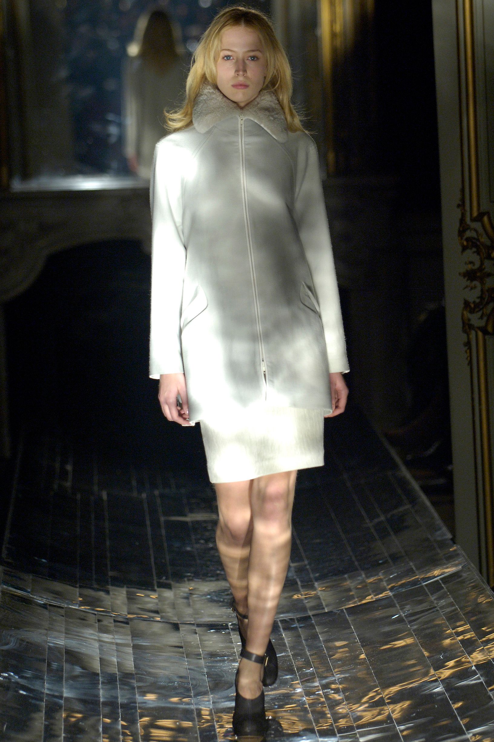 Chalayan F/W 05 Look 129